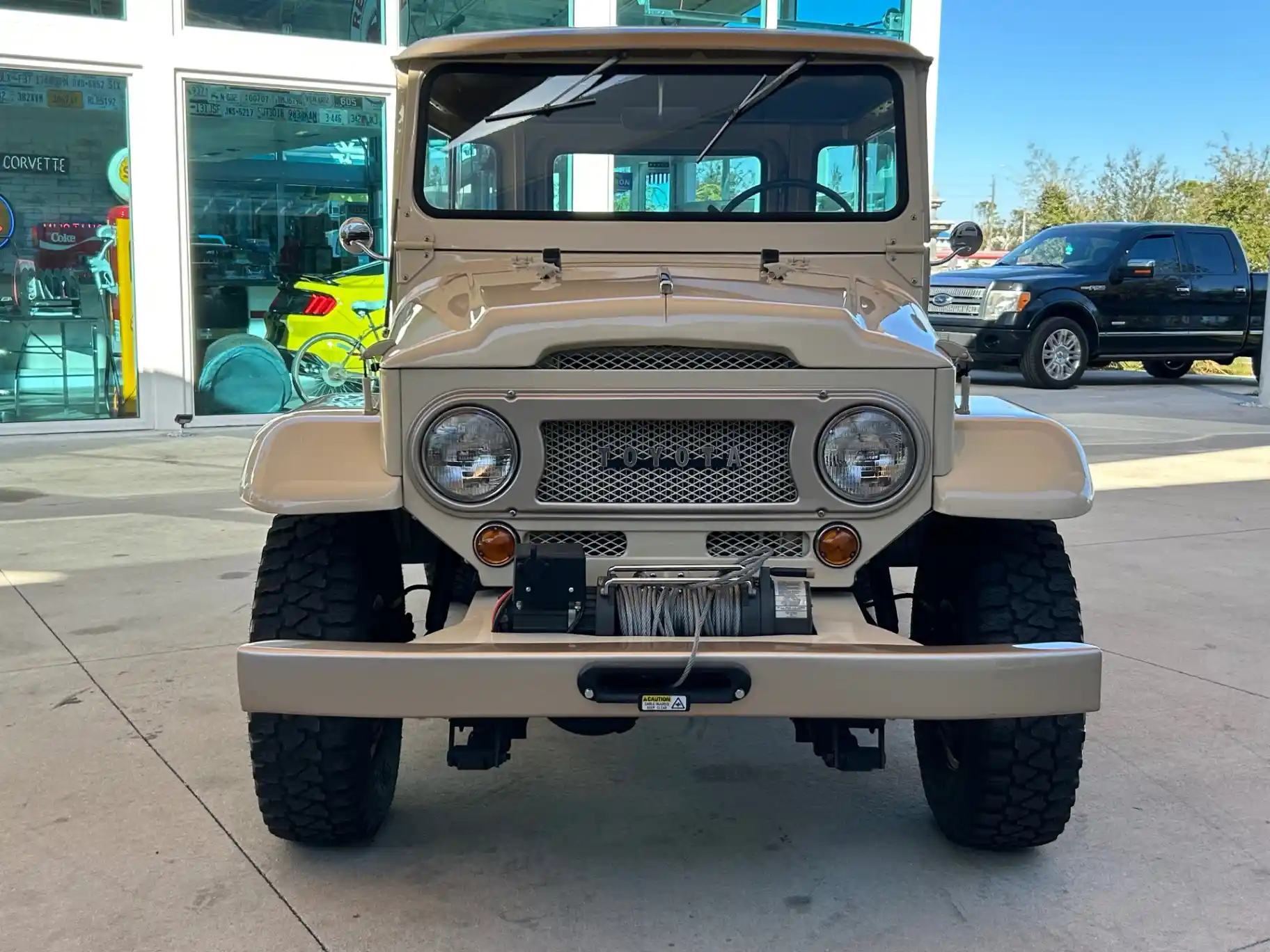 Restored 1970 Toyota Land Cruiser FJ40 - 3
