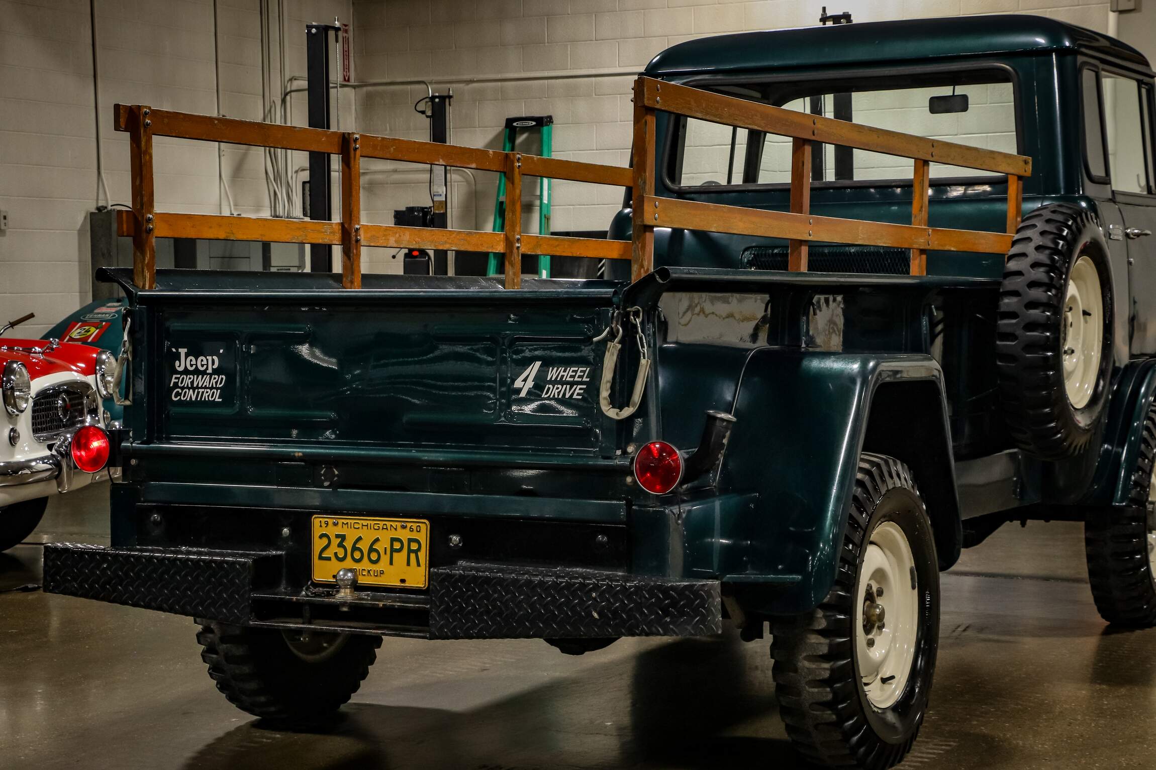 Sold: 1960 Jeep FC-170 4×4