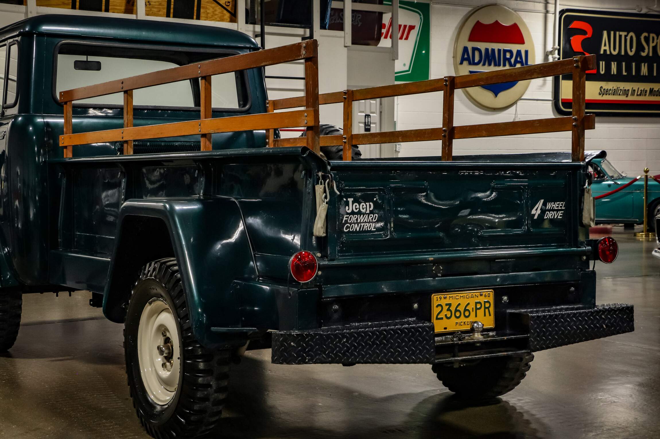 Sold: 1960 Jeep FC-170 4×4