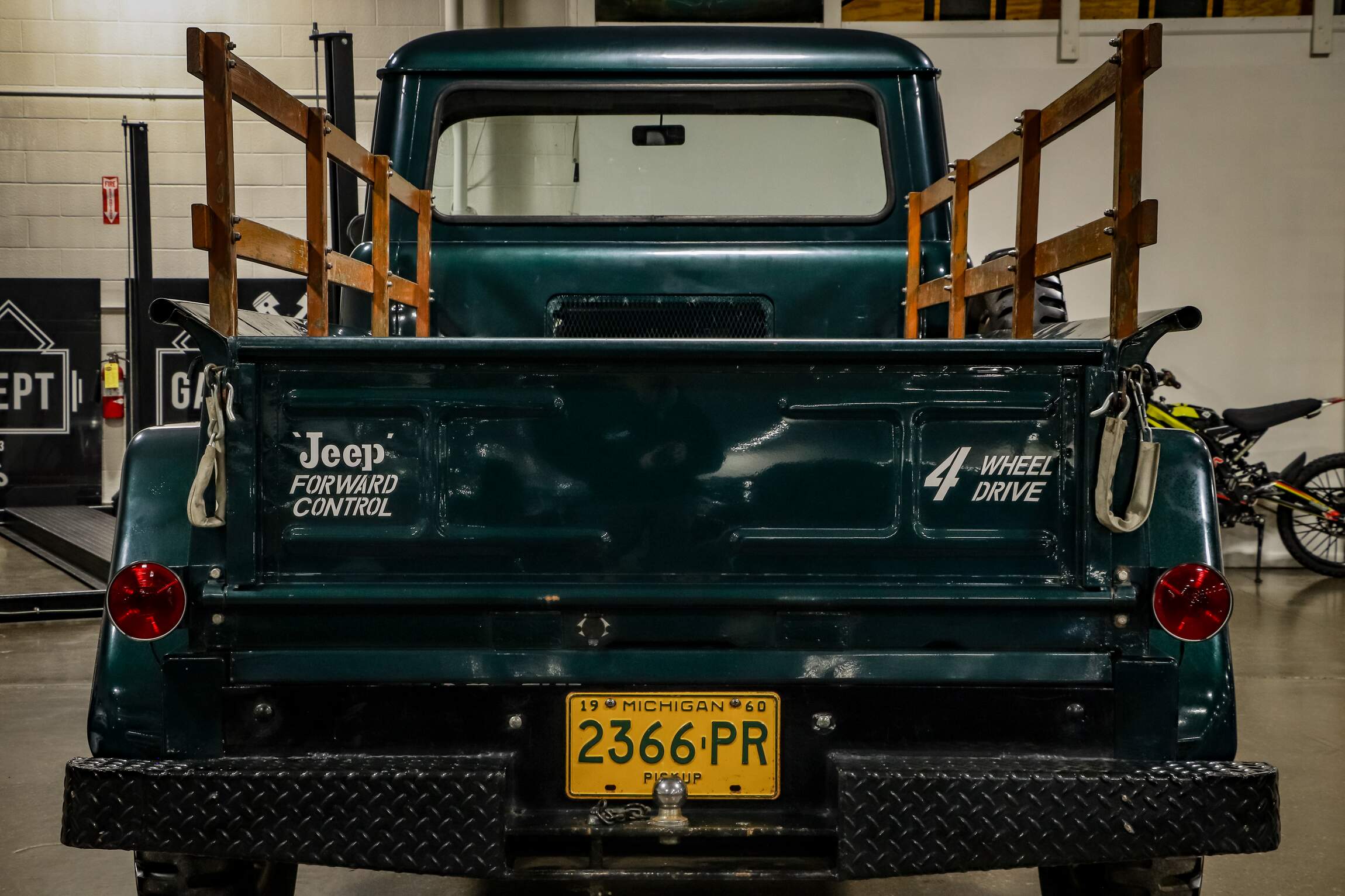 Sold: 1960 Jeep FC-170 4×4