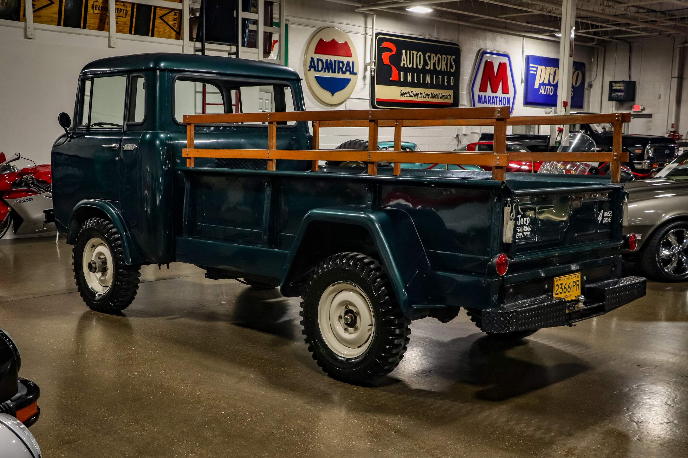 Sold: 1960 Jeep FC-170 4×4
