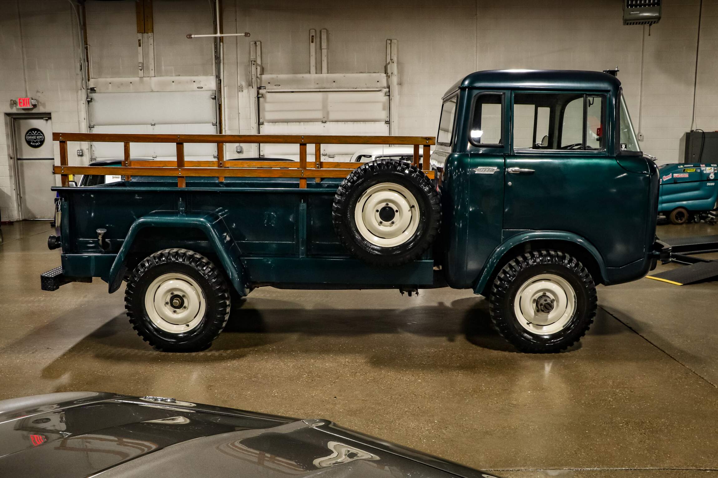 Sold: 1960 Jeep FC-170 4×4