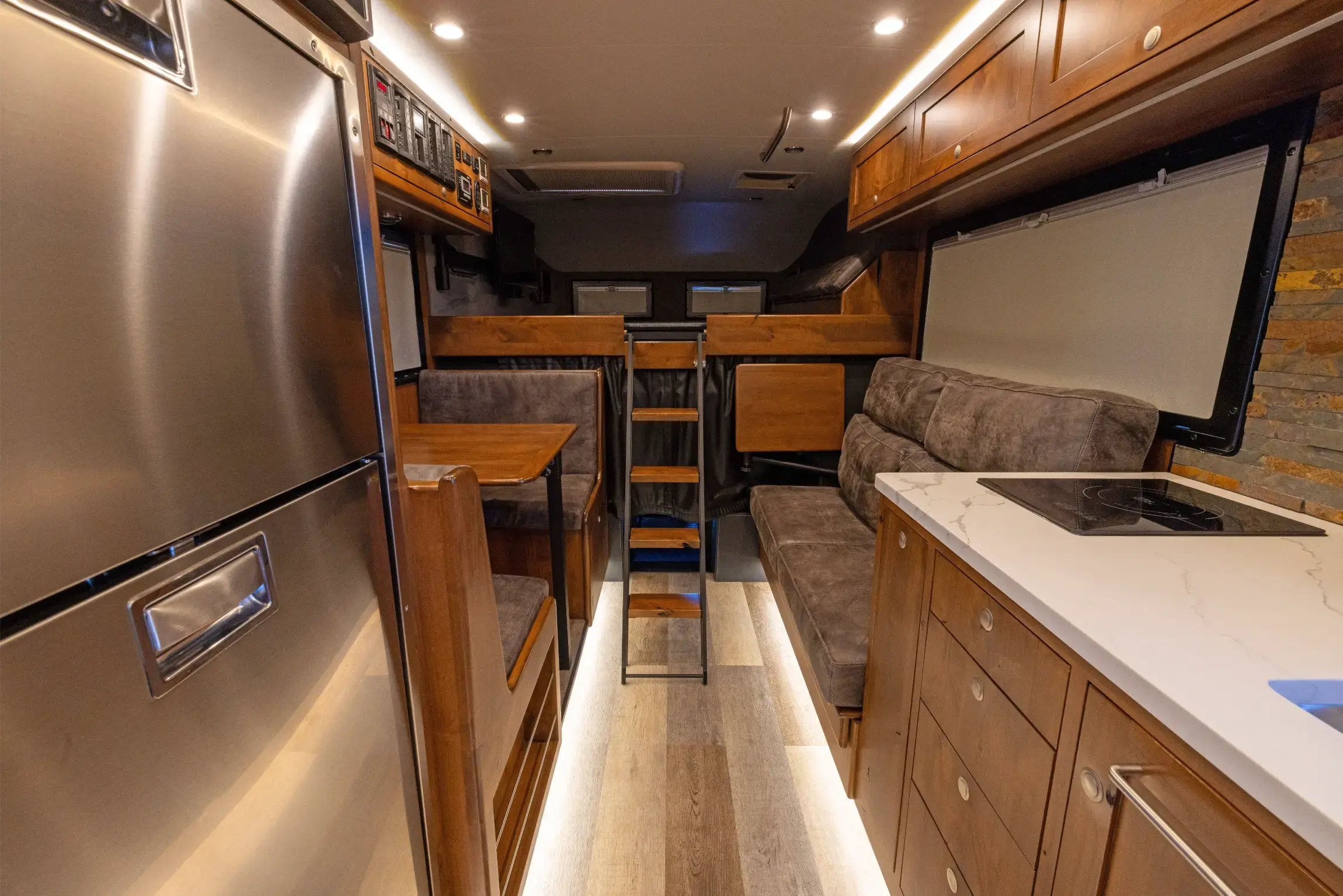 2019 EarthRoamer XV-LTS 234