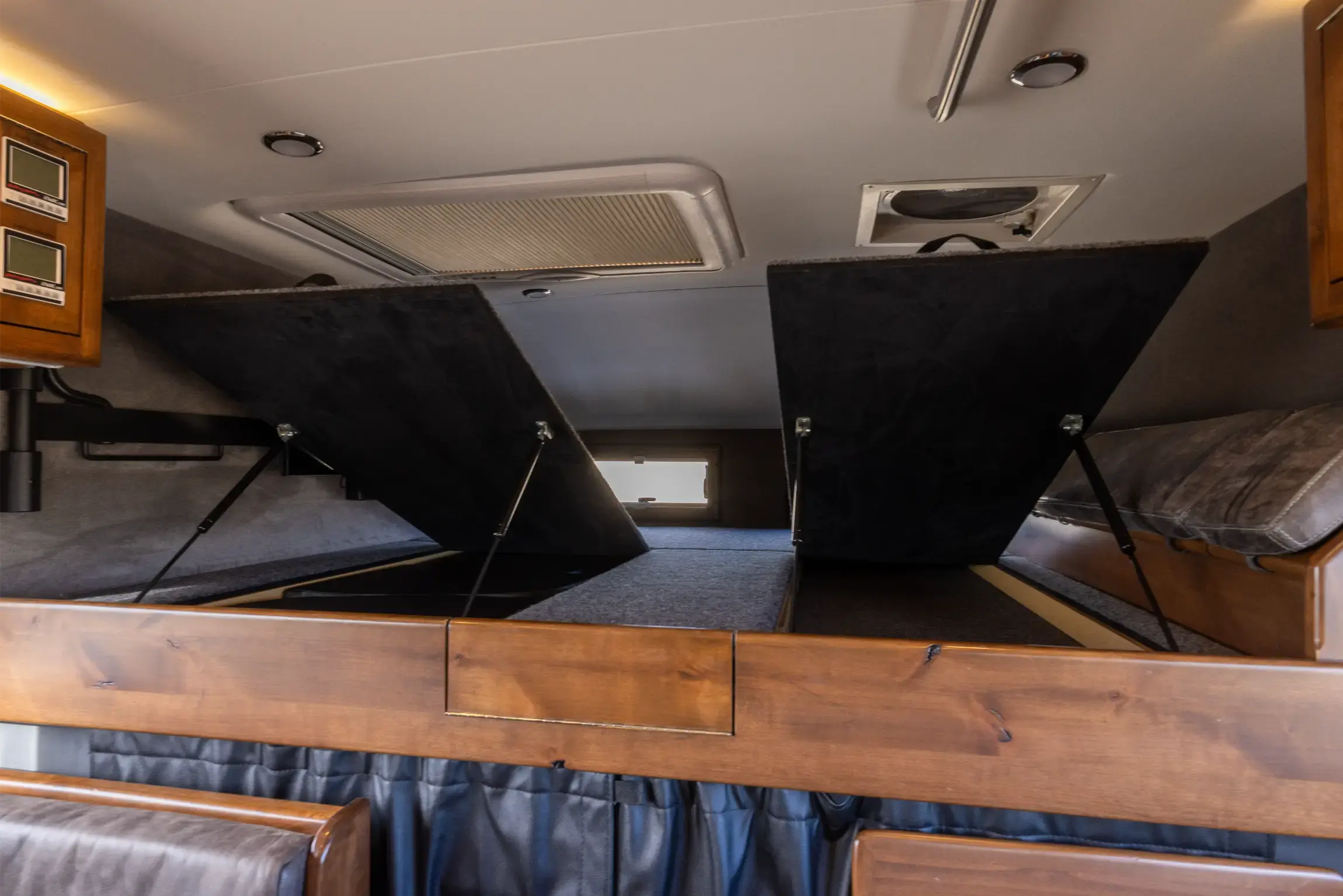 2019 EarthRoamer XV-LTS 234