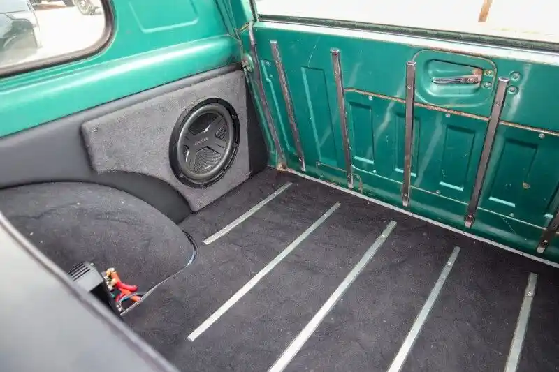 1976 Jeep Grand Cherokee Chief - 4