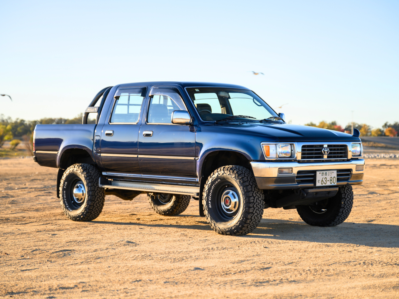 Sold: 1996 Toyota Hilux SSR 4×4-1