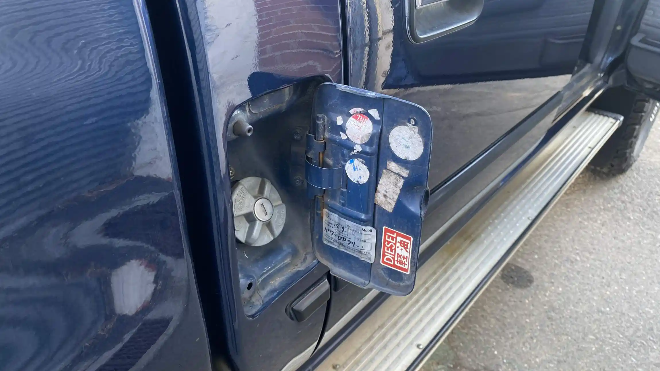 Sold: 1996 Toyota Hilux SSR 4×4