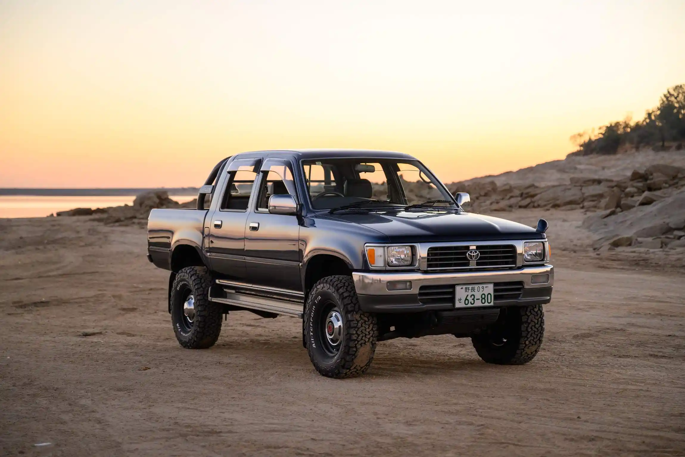 Sold: 1996 Toyota Hilux SSR 4×4