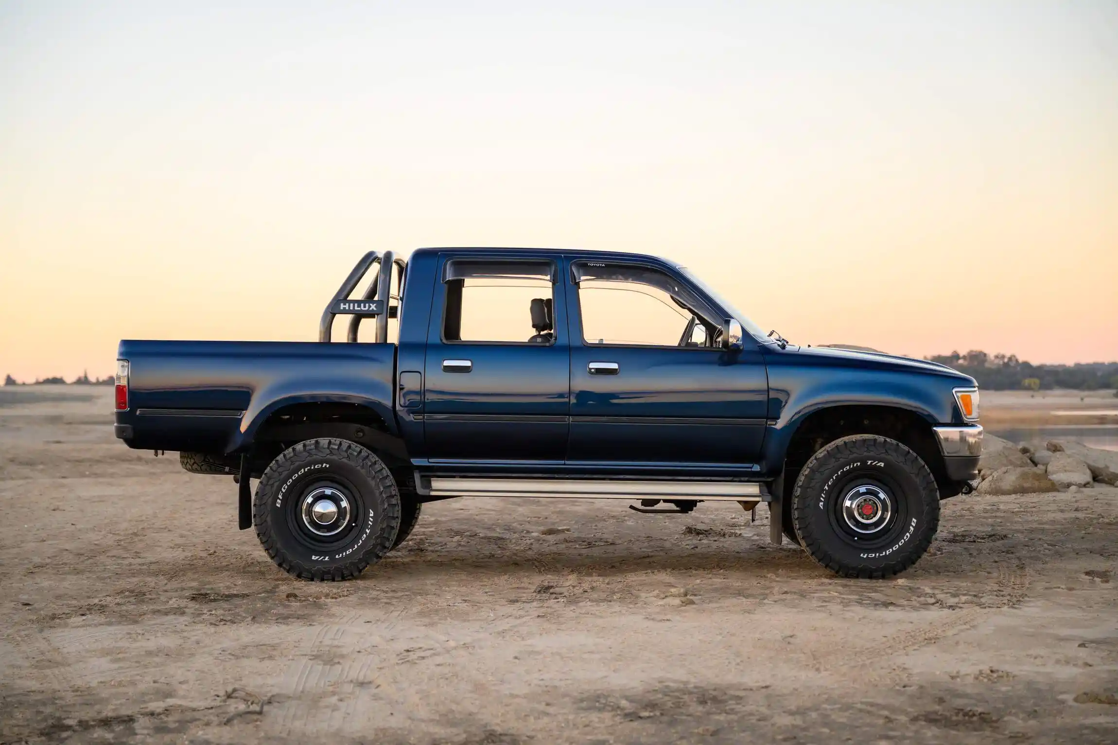 Sold: 1996 Toyota Hilux SSR 4×4