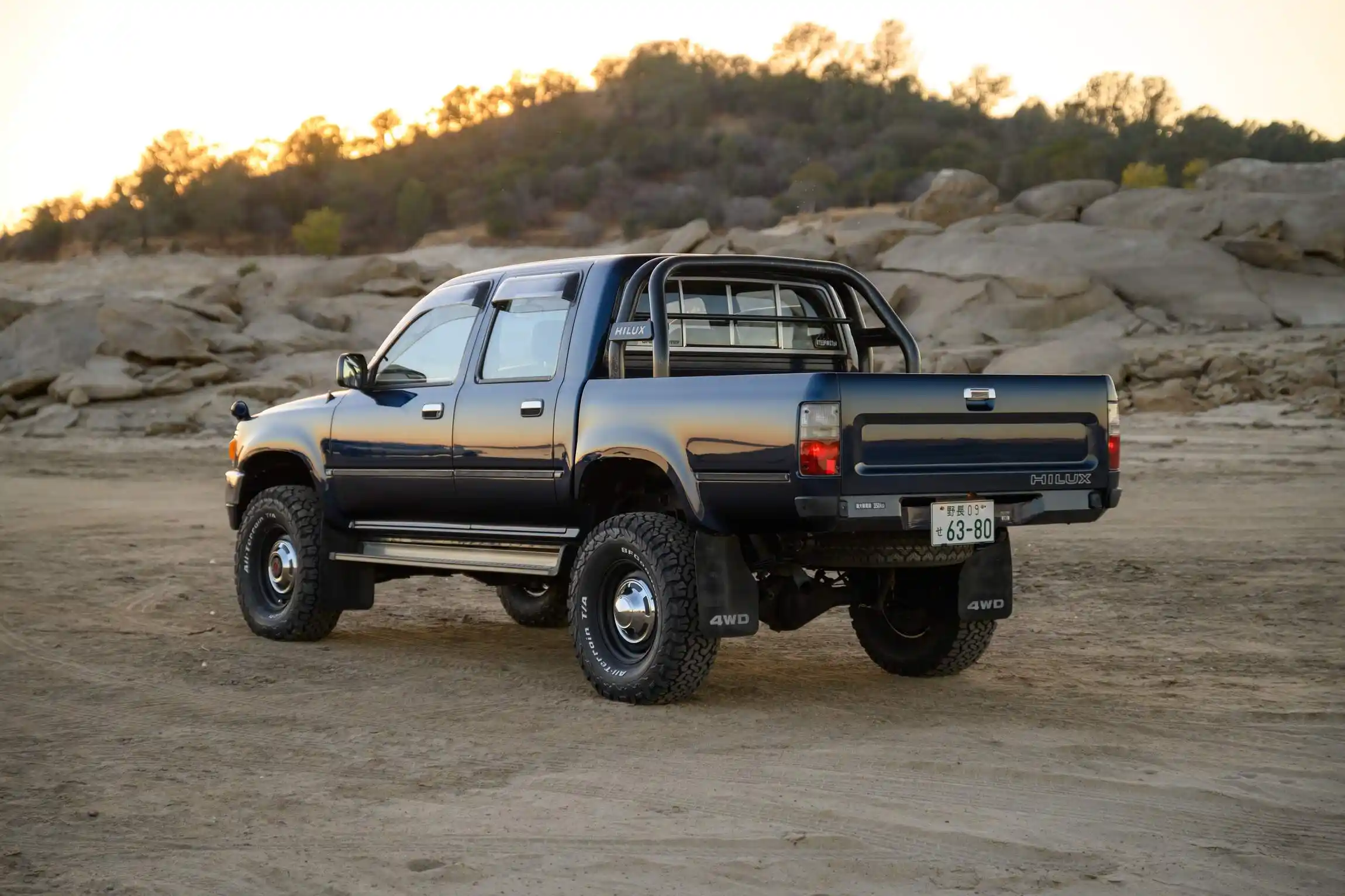 Sold: 1996 Toyota Hilux SSR 4×4