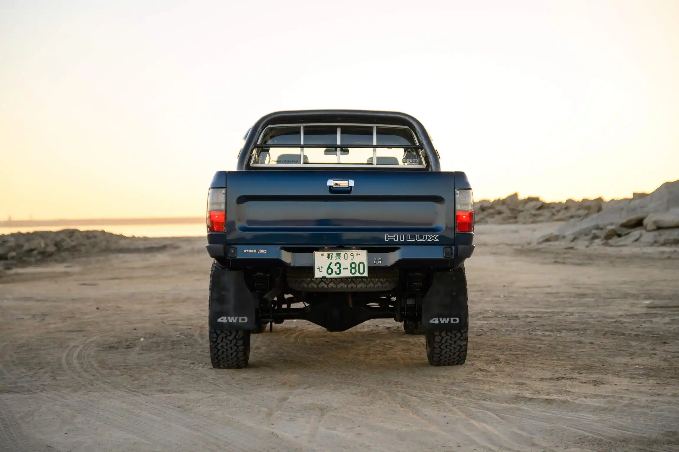 Sold: 1996 Toyota Hilux SSR 4×4