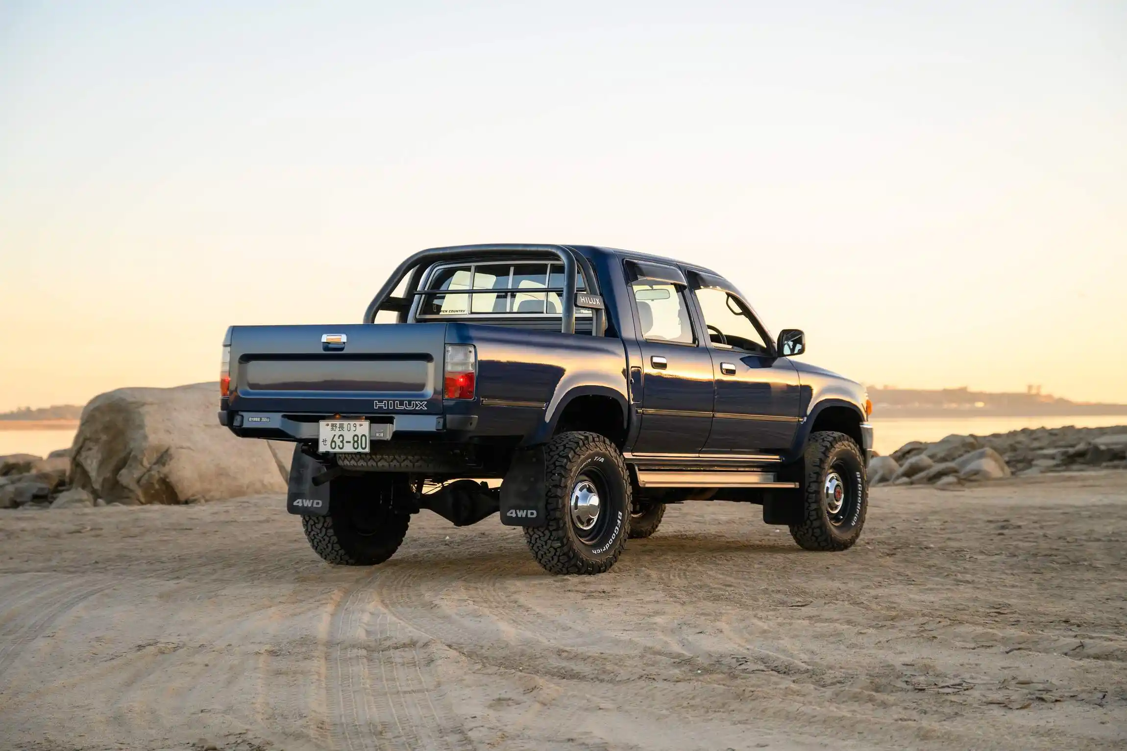 Sold: 1996 Toyota Hilux SSR 4×4