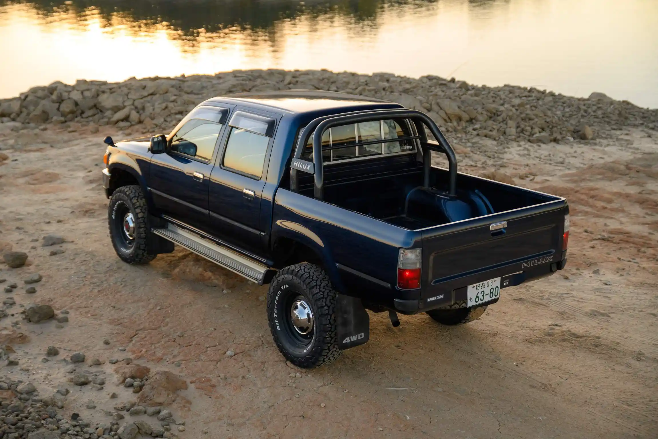 Sold: 1996 Toyota Hilux SSR 4×4