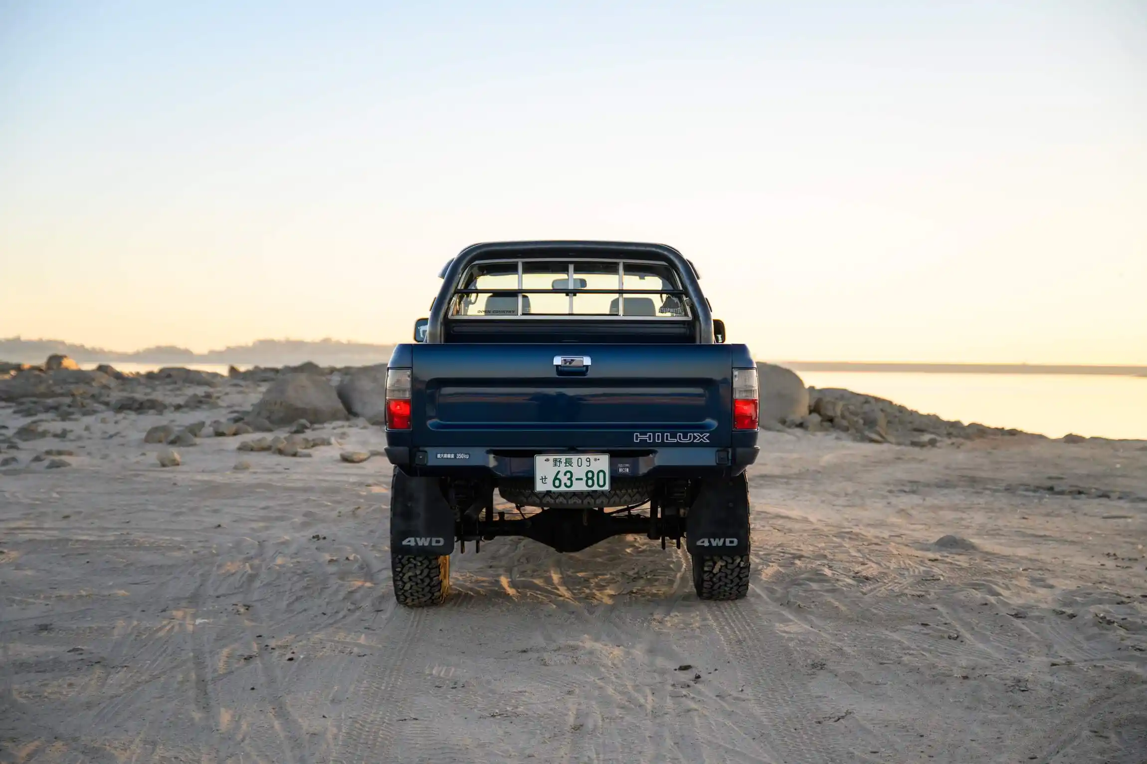 Sold: 1996 Toyota Hilux SSR 4×4