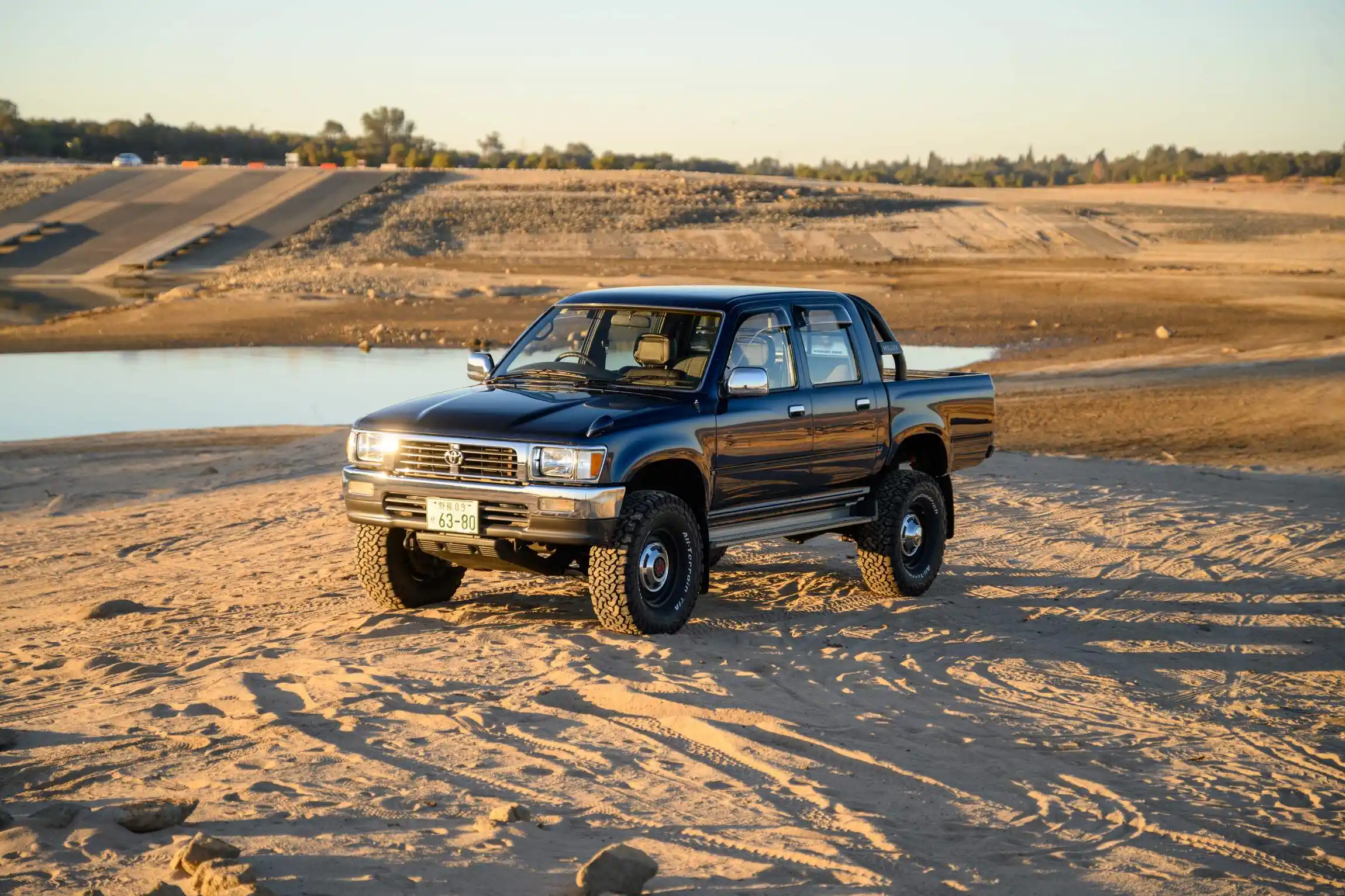 Sold: 1996 Toyota Hilux SSR 4×4