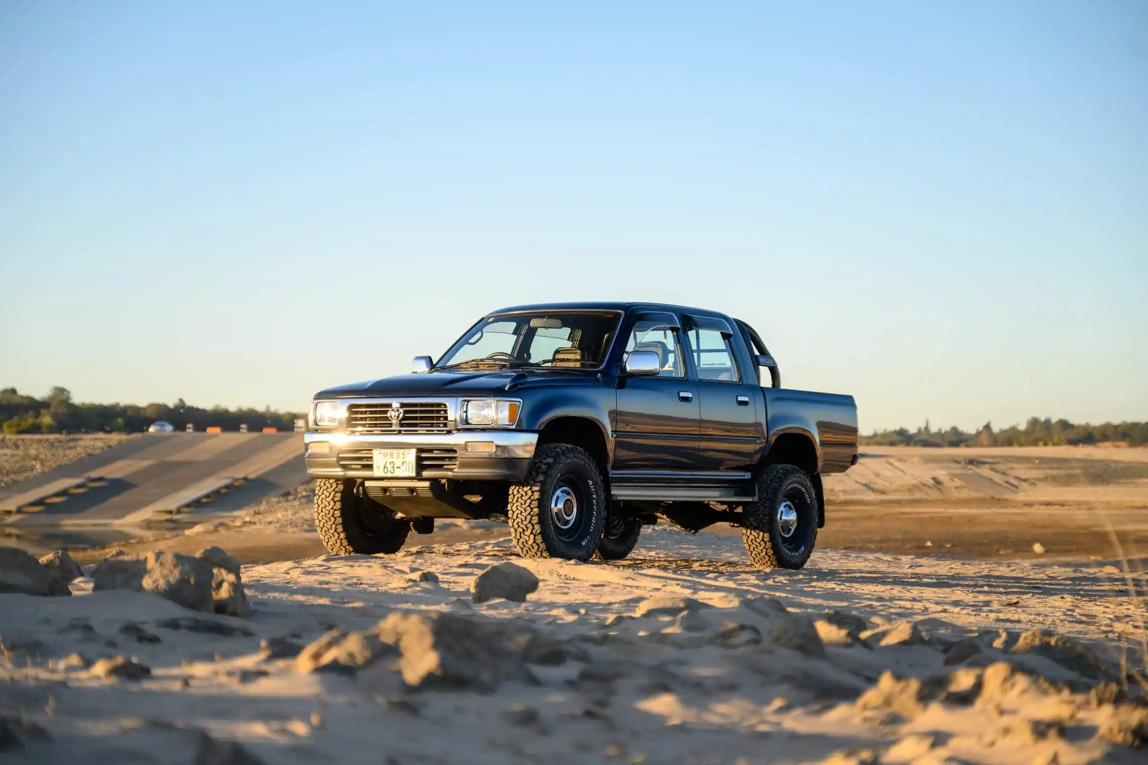 Sold: 1996 Toyota Hilux SSR 4×4