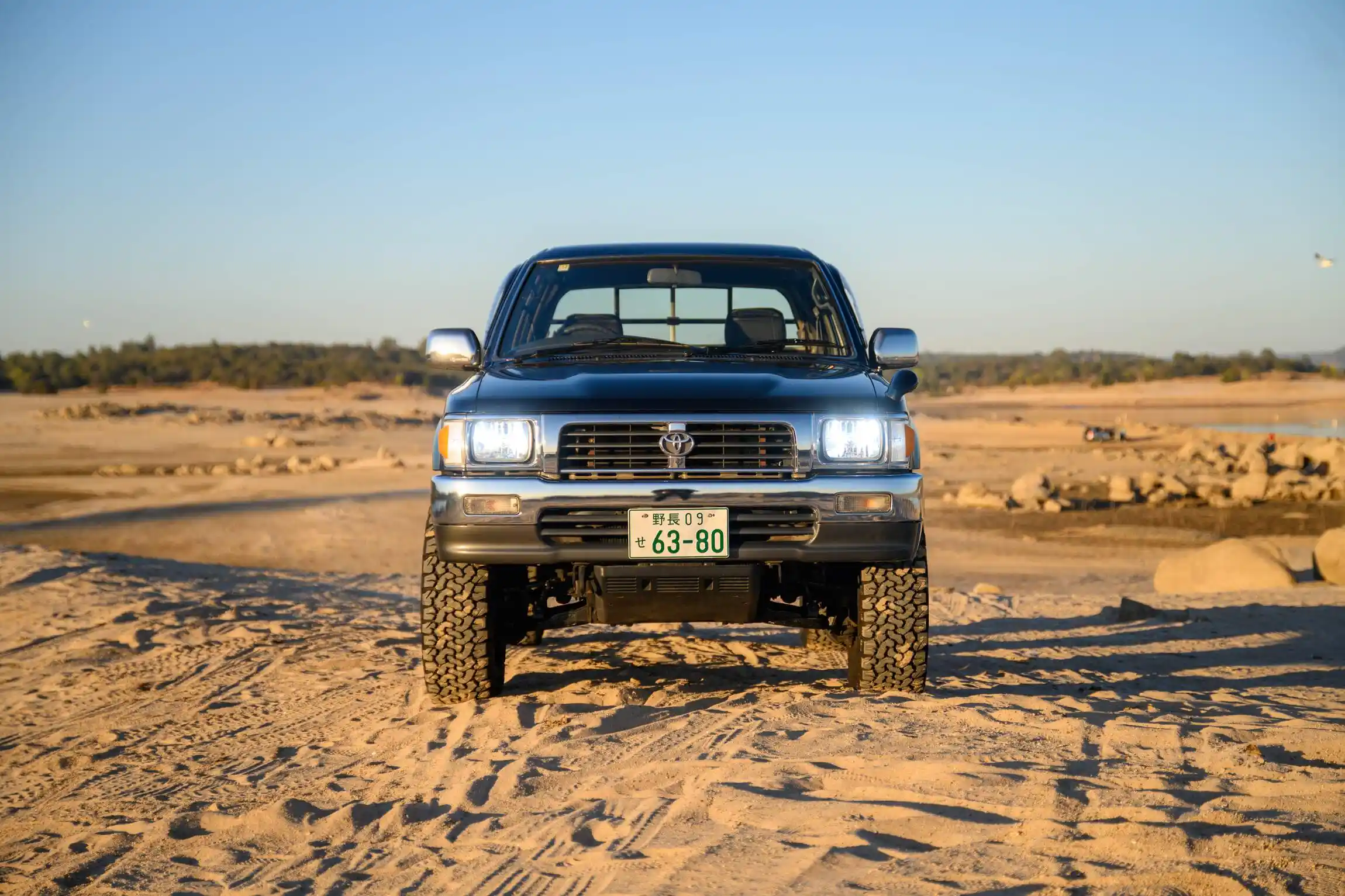 Sold: 1996 Toyota Hilux SSR 4×4