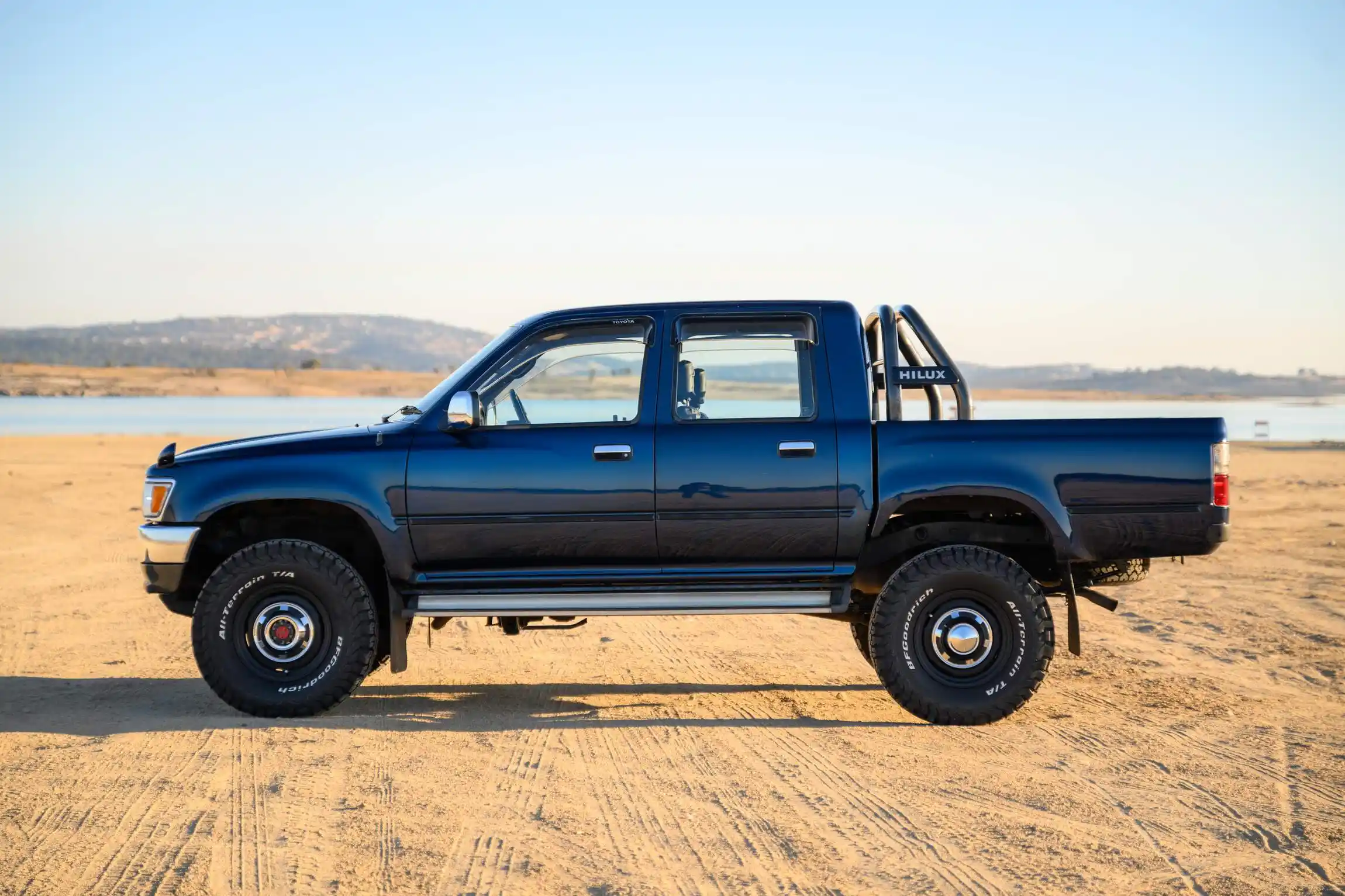 Sold: 1996 Toyota Hilux SSR 4×4