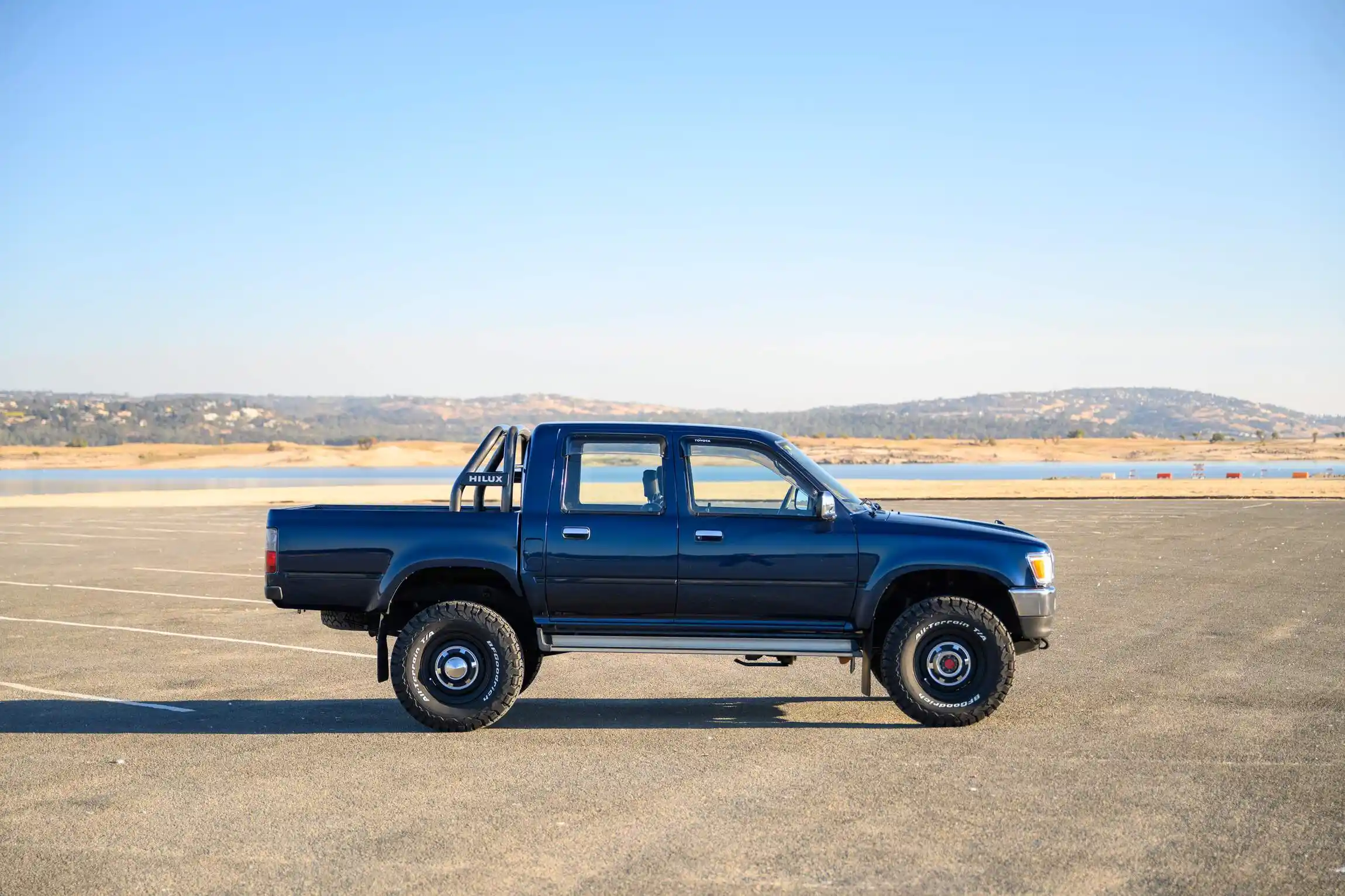 Sold: 1996 Toyota Hilux SSR 4×4