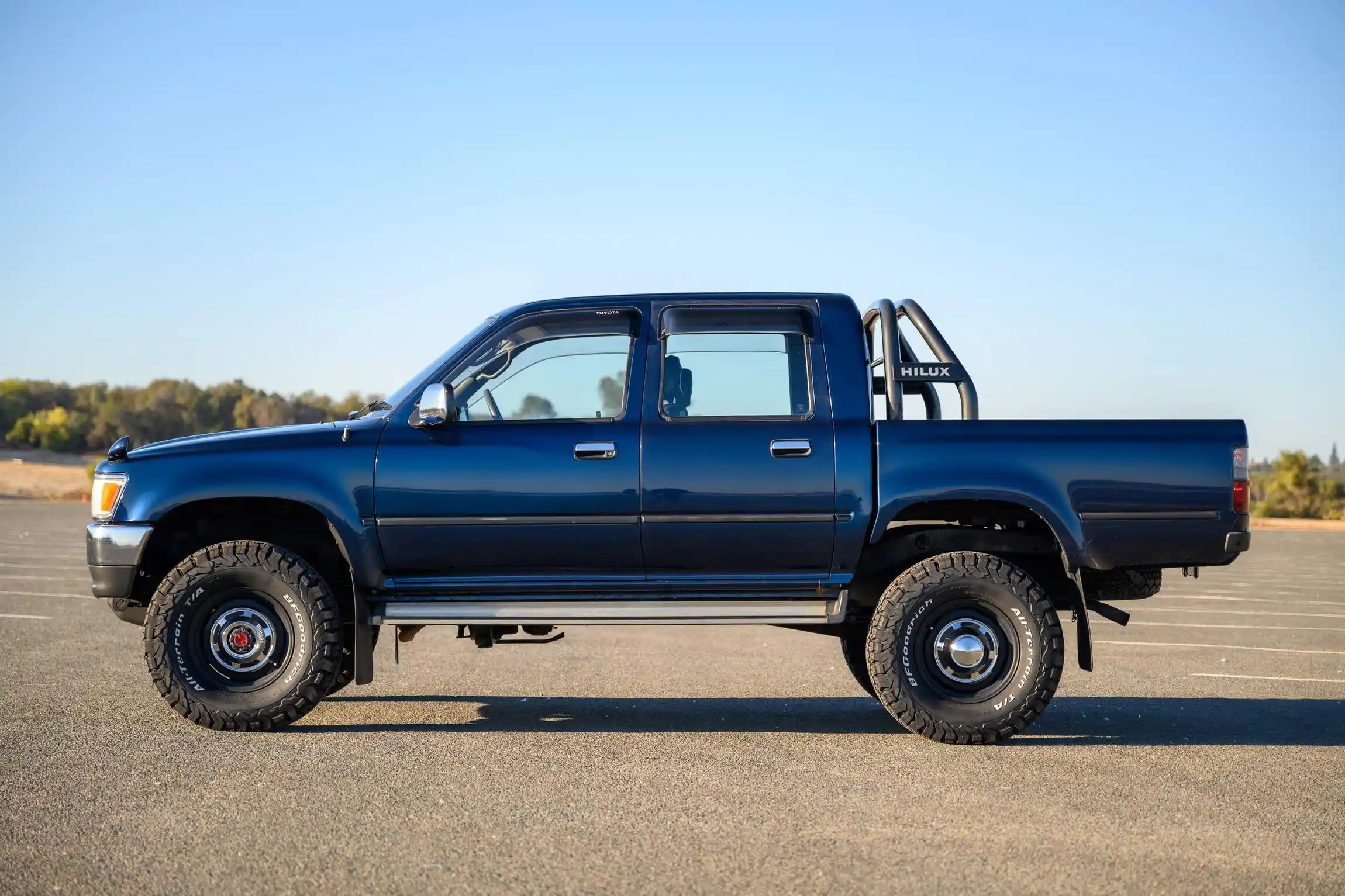 Sold: 1996 Toyota Hilux SSR 4×4