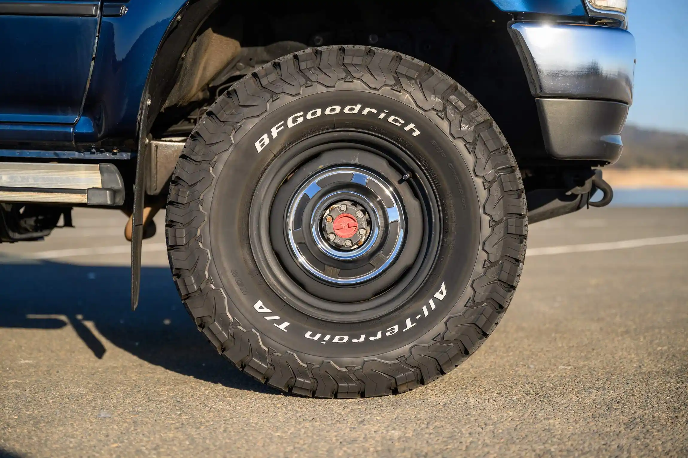 Sold: 1996 Toyota Hilux SSR 4×4