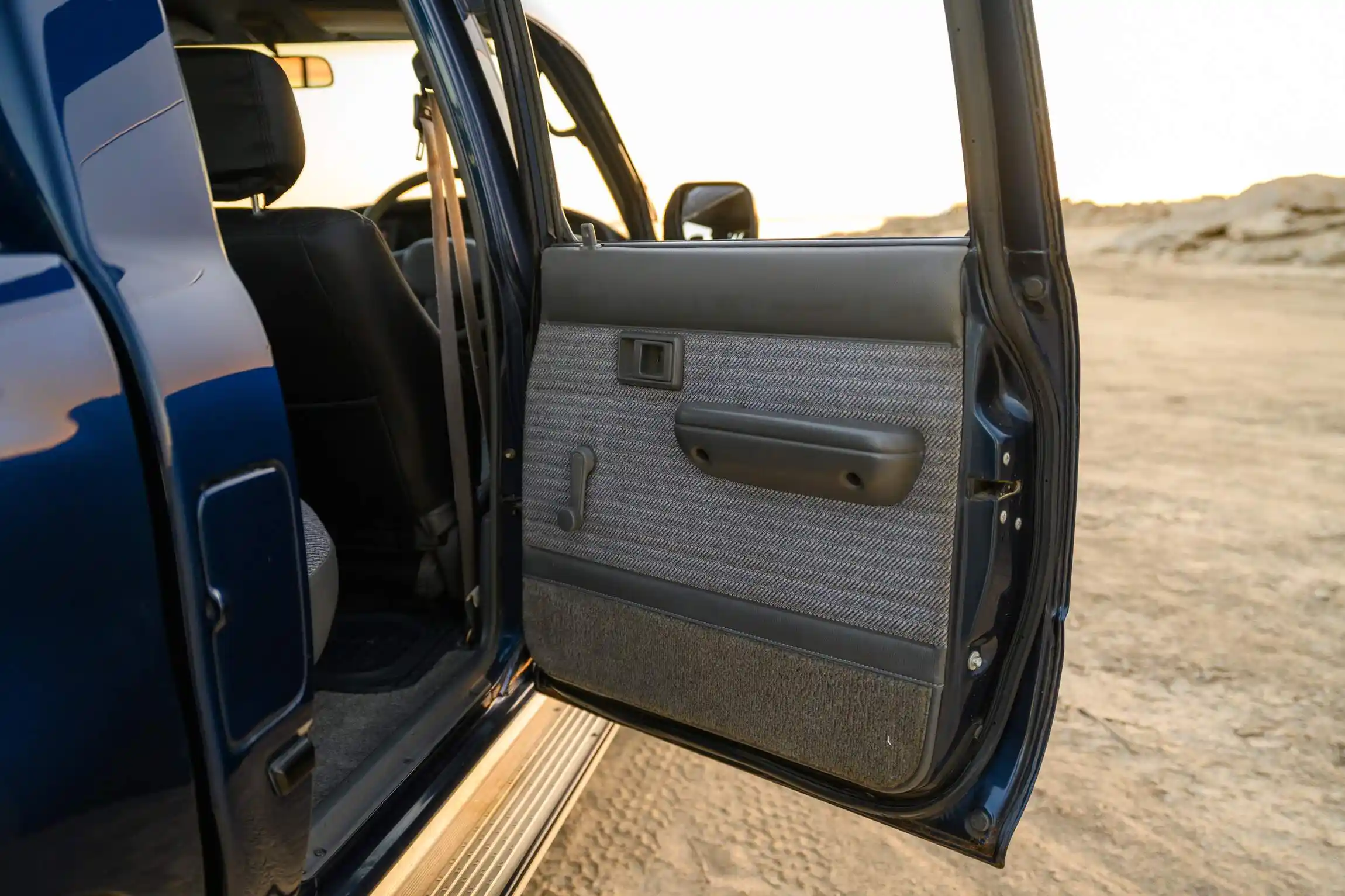 Sold: 1996 Toyota Hilux SSR 4×4