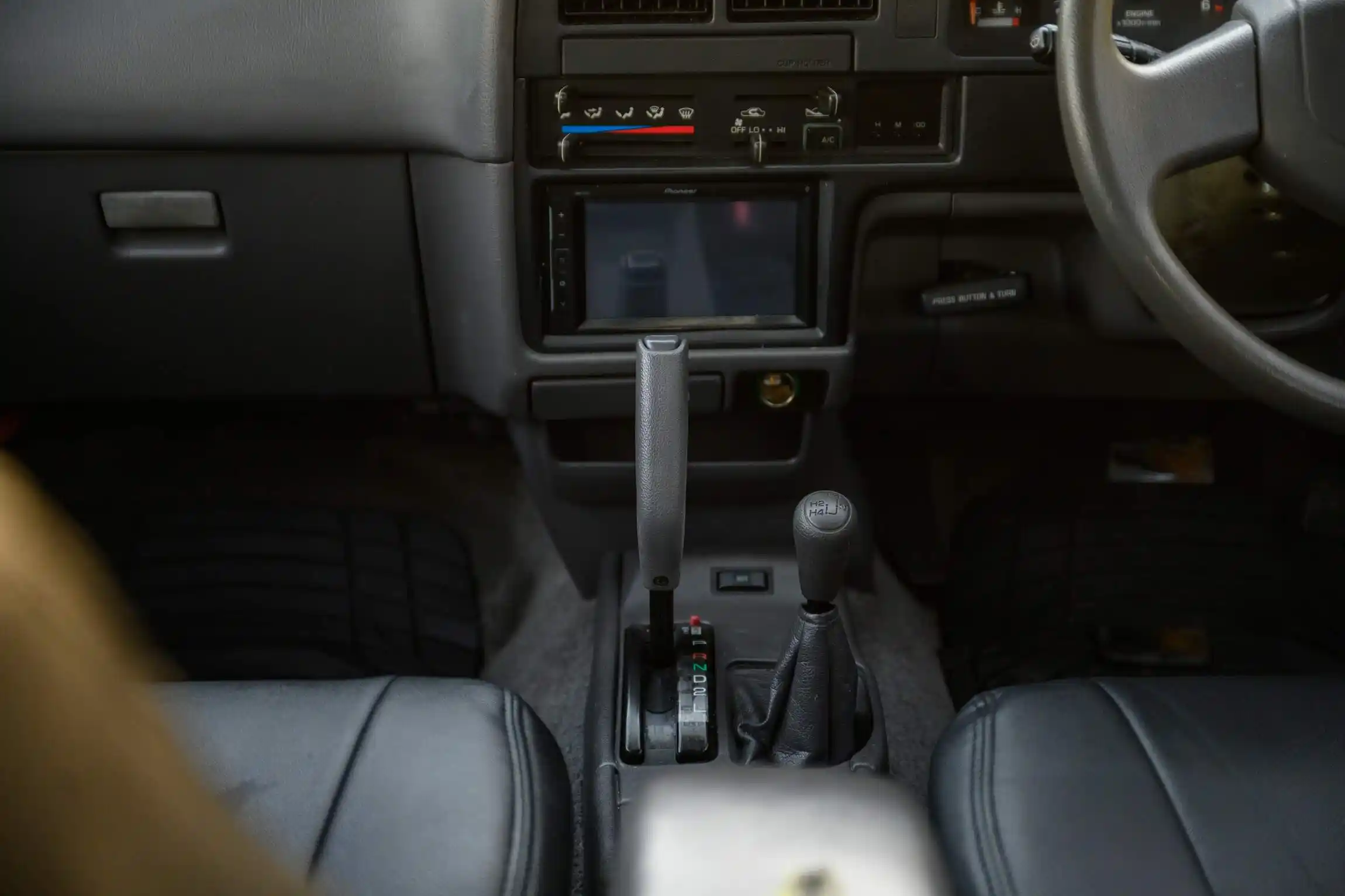 Sold: 1996 Toyota Hilux SSR 4×4