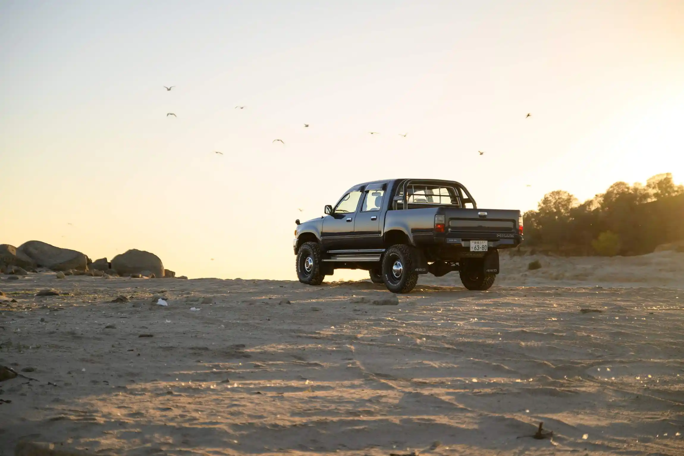 Sold: 1996 Toyota Hilux SSR 4×4