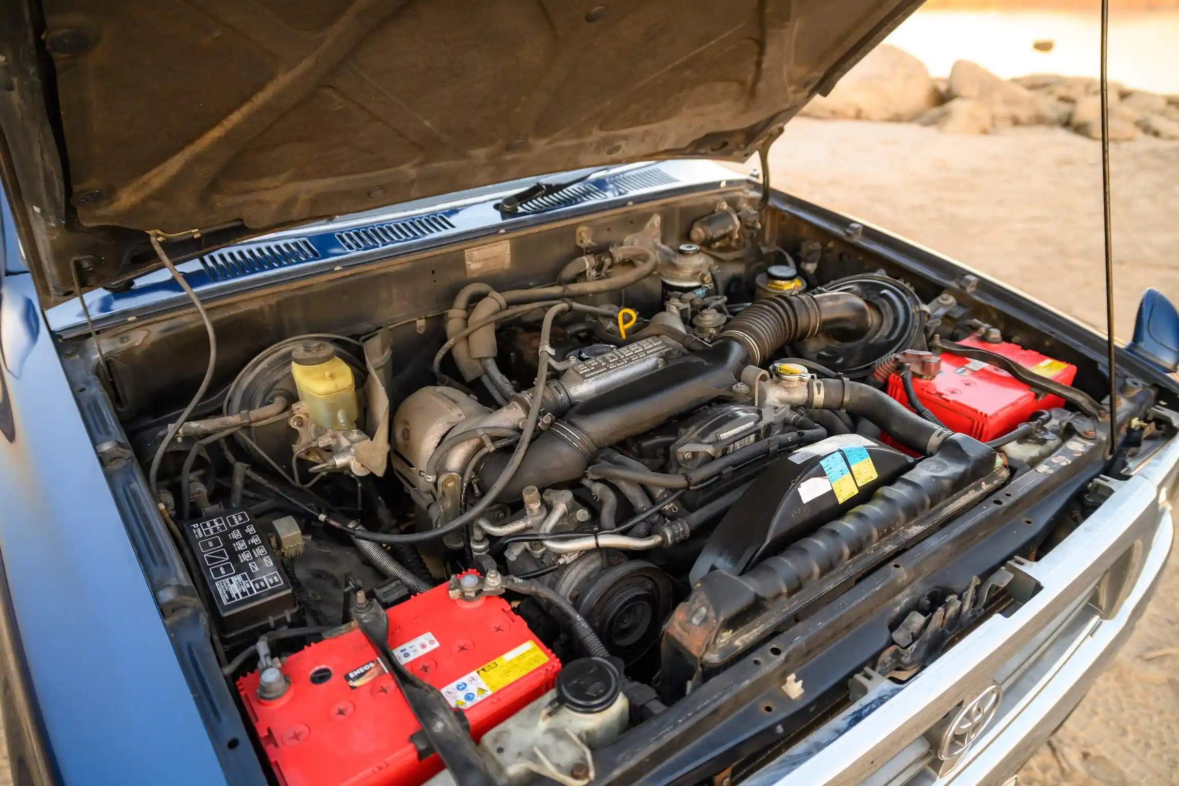 Sold: 1996 Toyota Hilux SSR 4×4