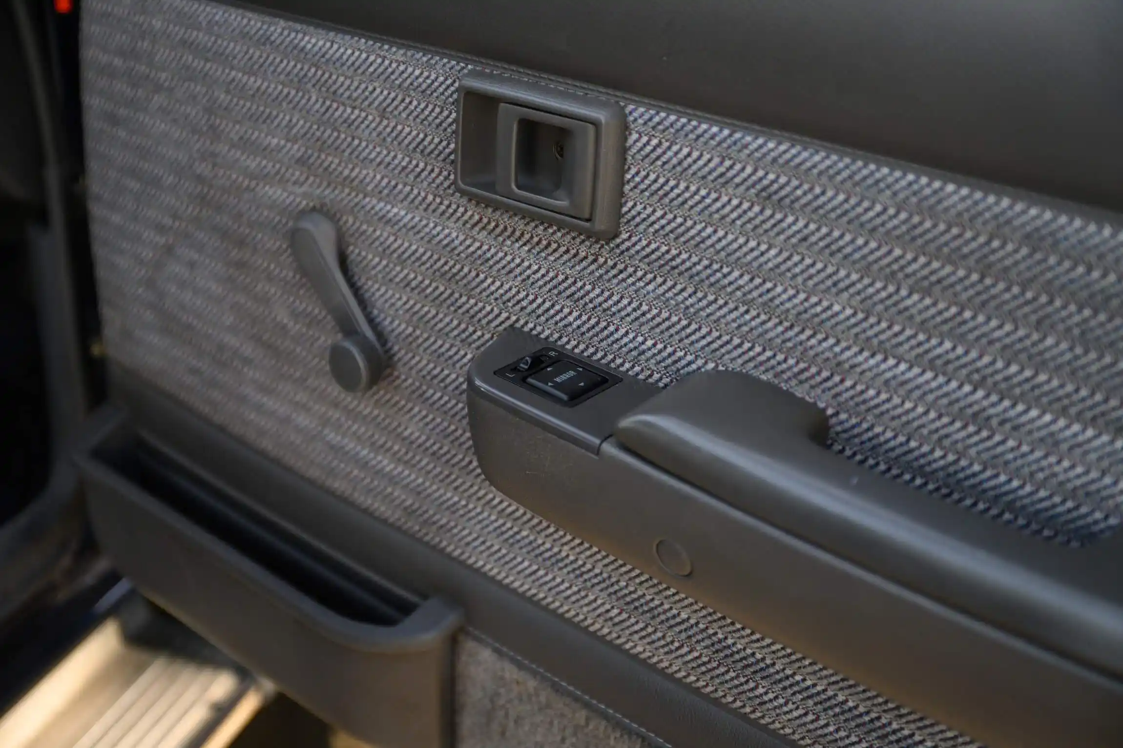 Sold: 1996 Toyota Hilux SSR 4×4