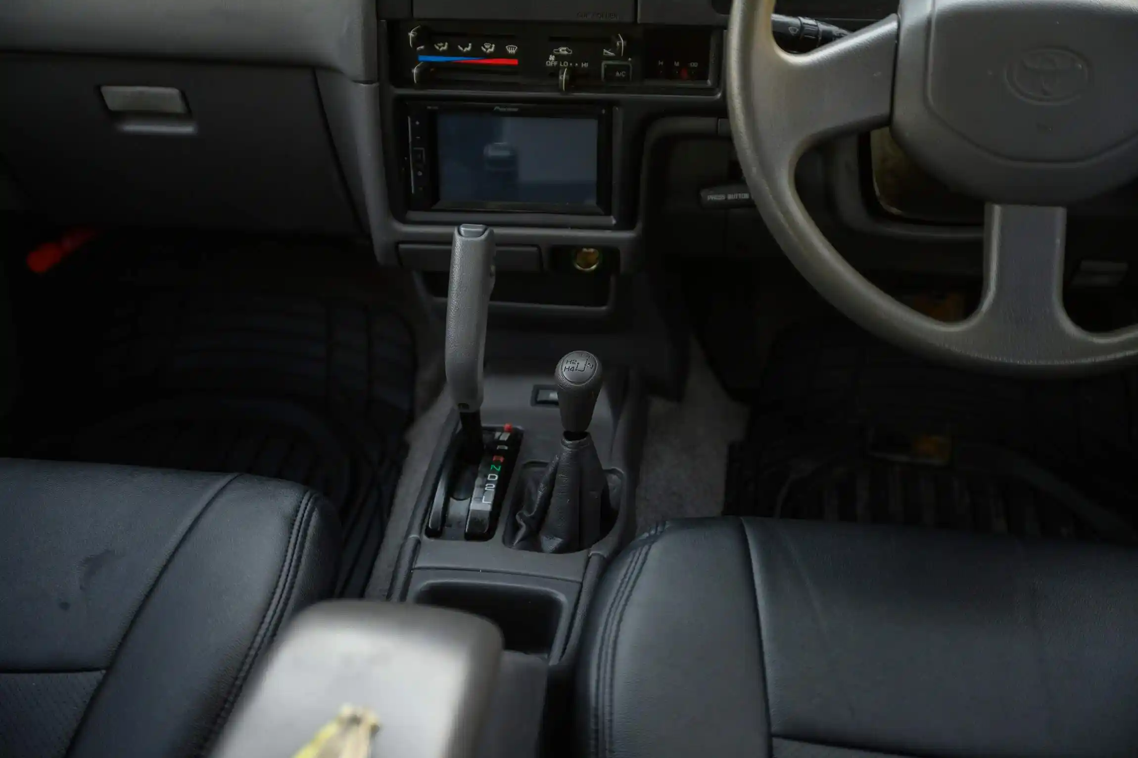 Sold: 1996 Toyota Hilux SSR 4×4