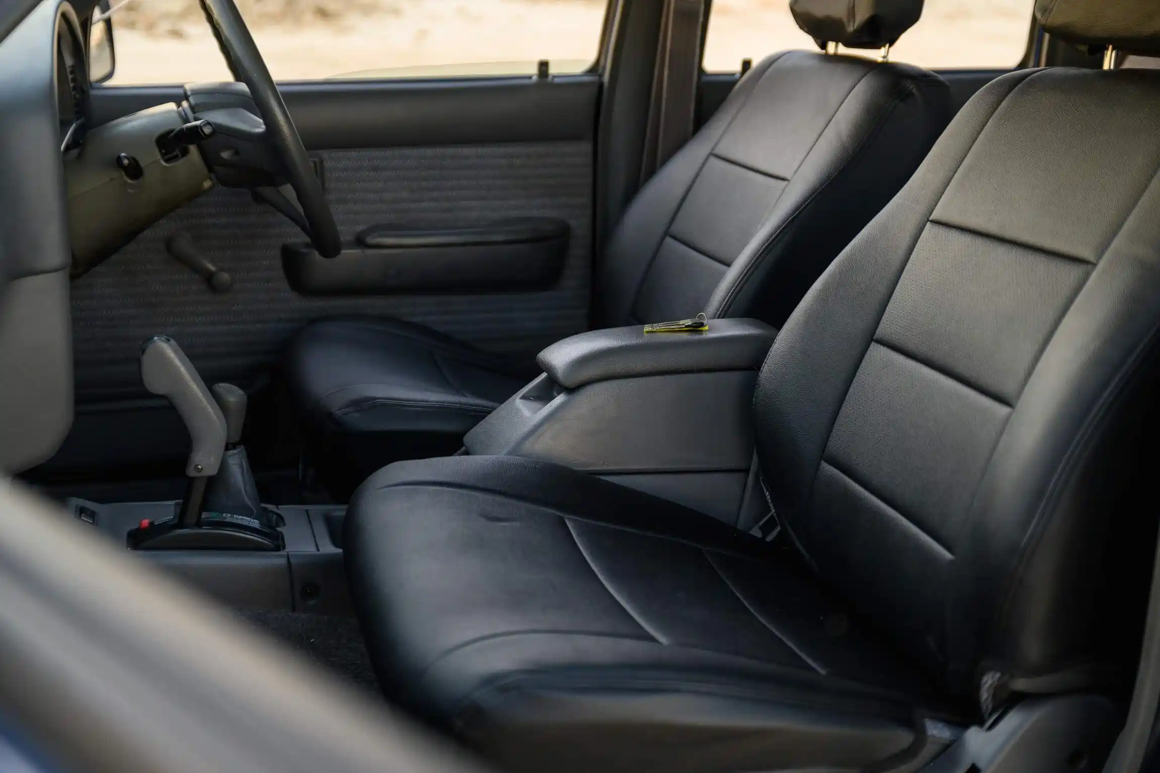 Sold: 1996 Toyota Hilux SSR 4×4