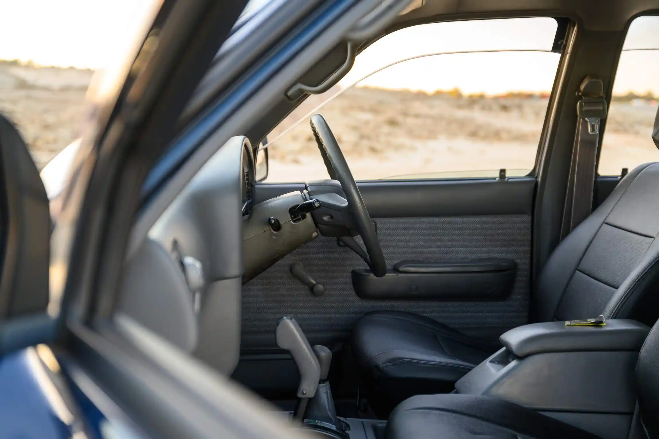 Sold: 1996 Toyota Hilux SSR 4×4