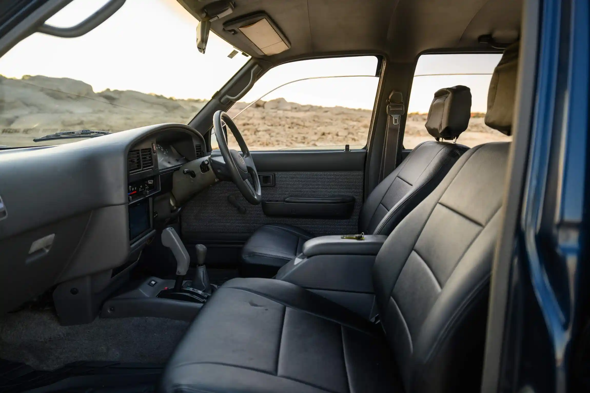 Sold: 1996 Toyota Hilux SSR 4×4