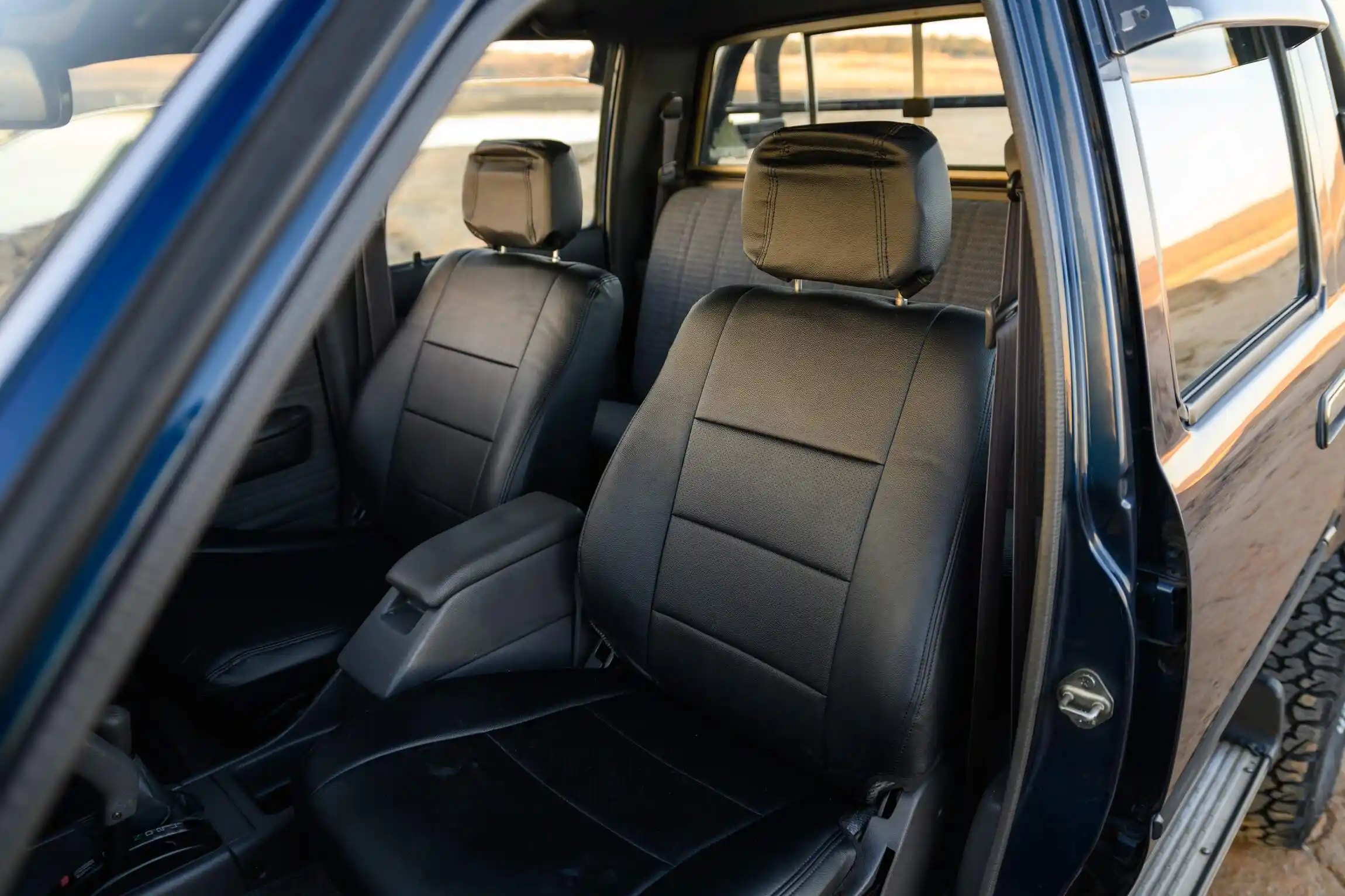 Sold: 1996 Toyota Hilux SSR 4×4