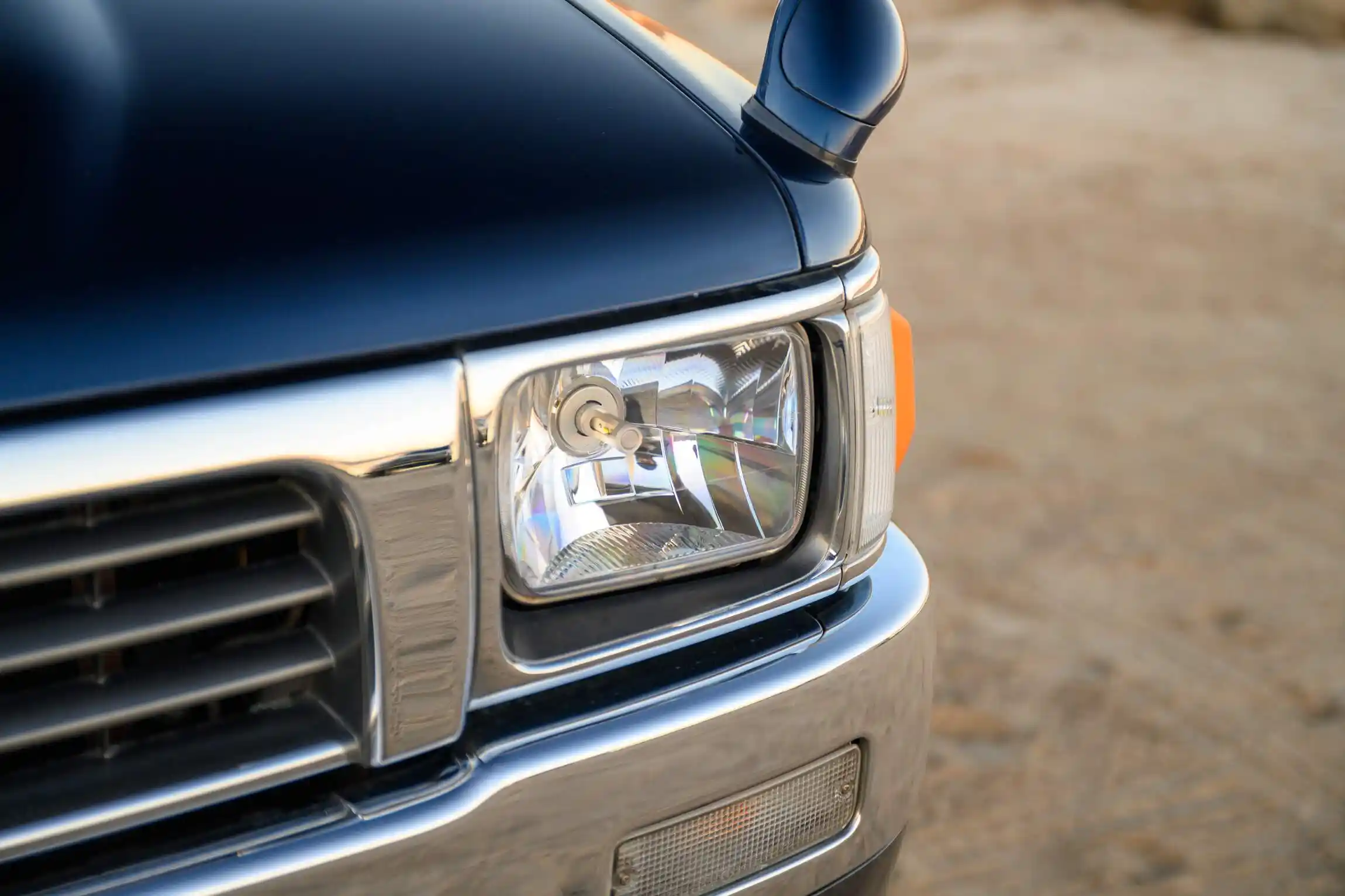 Sold: 1996 Toyota Hilux SSR 4×4