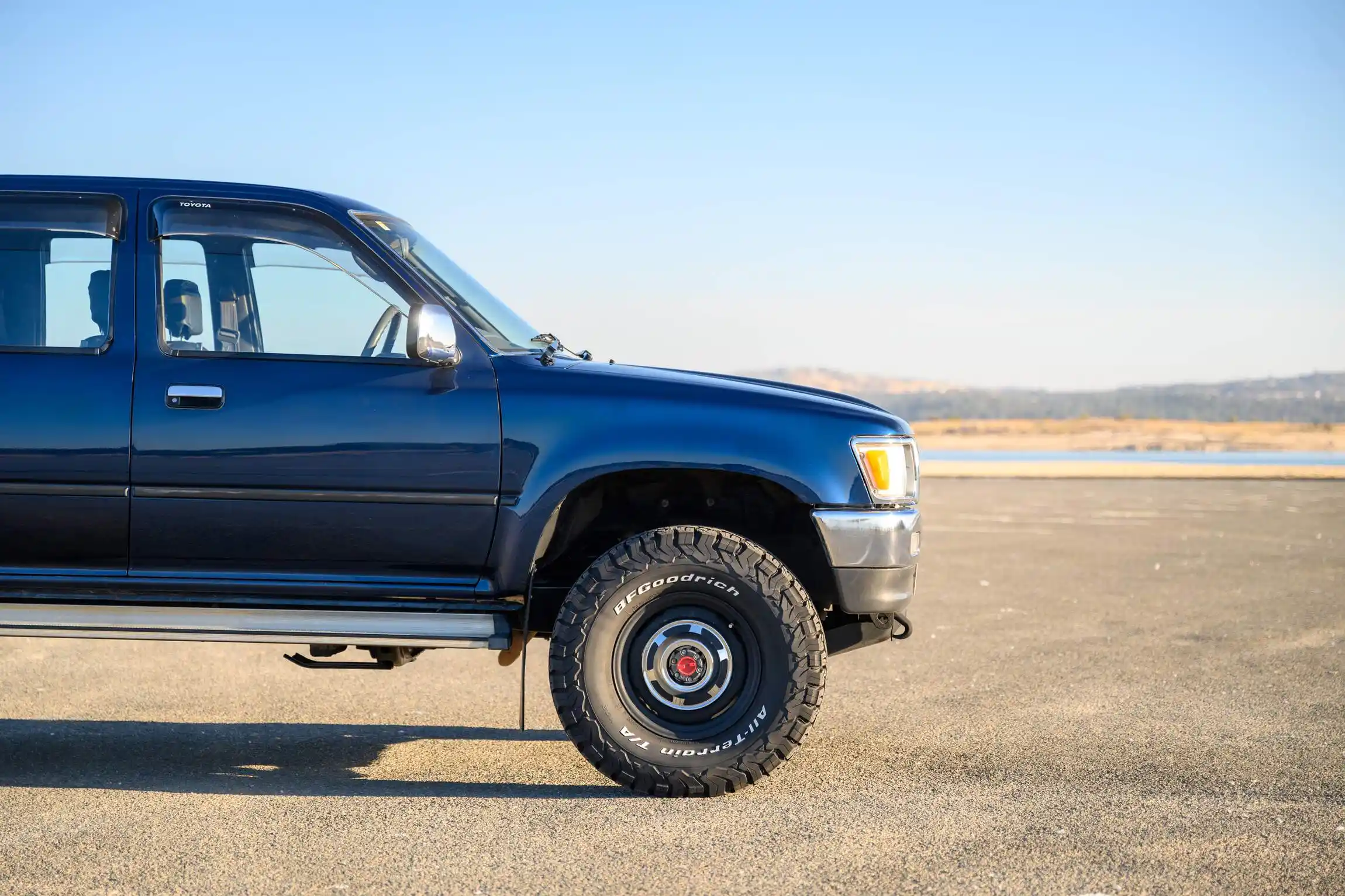 Sold: 1996 Toyota Hilux SSR 4×4