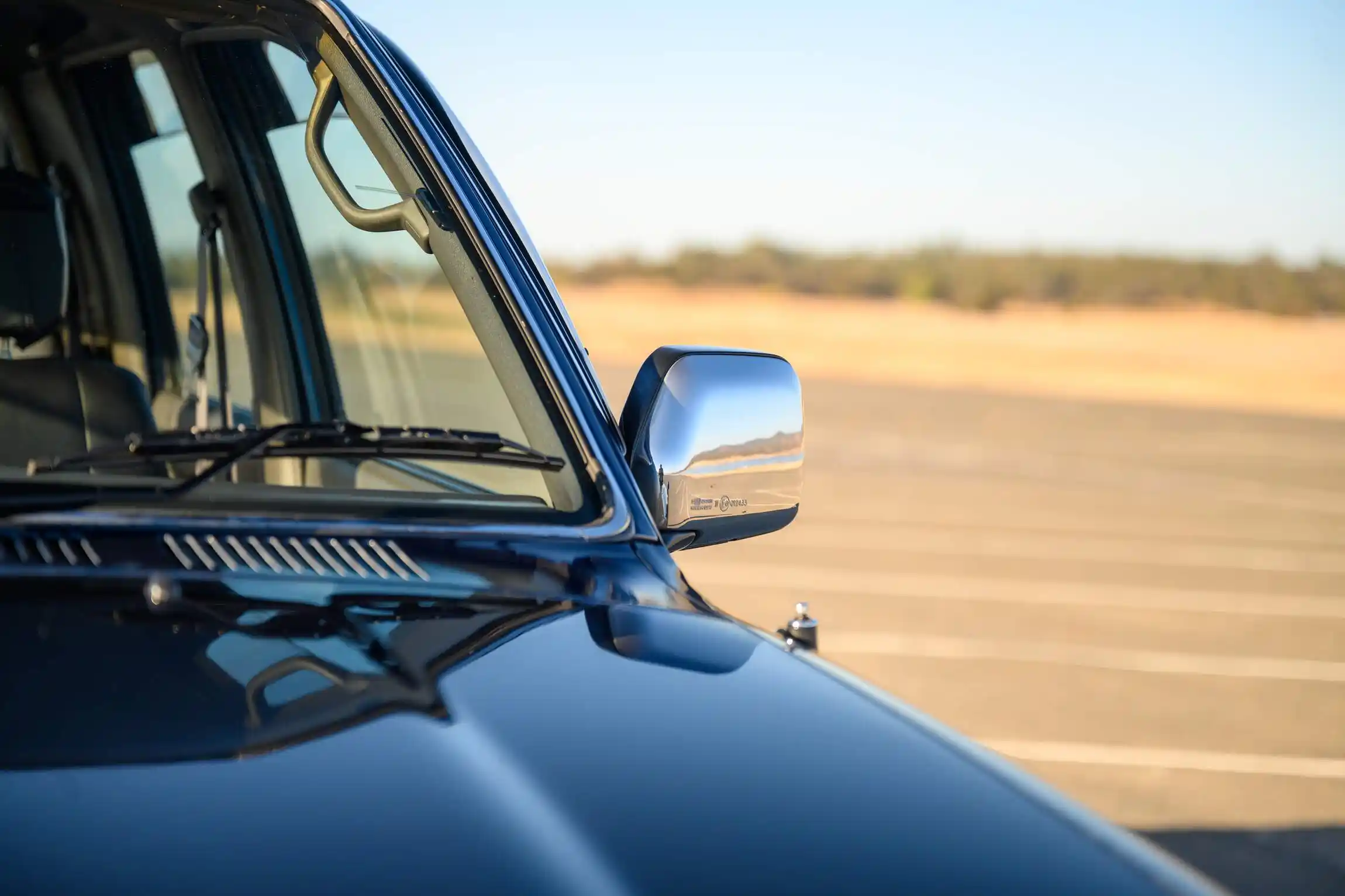 Sold: 1996 Toyota Hilux SSR 4×4