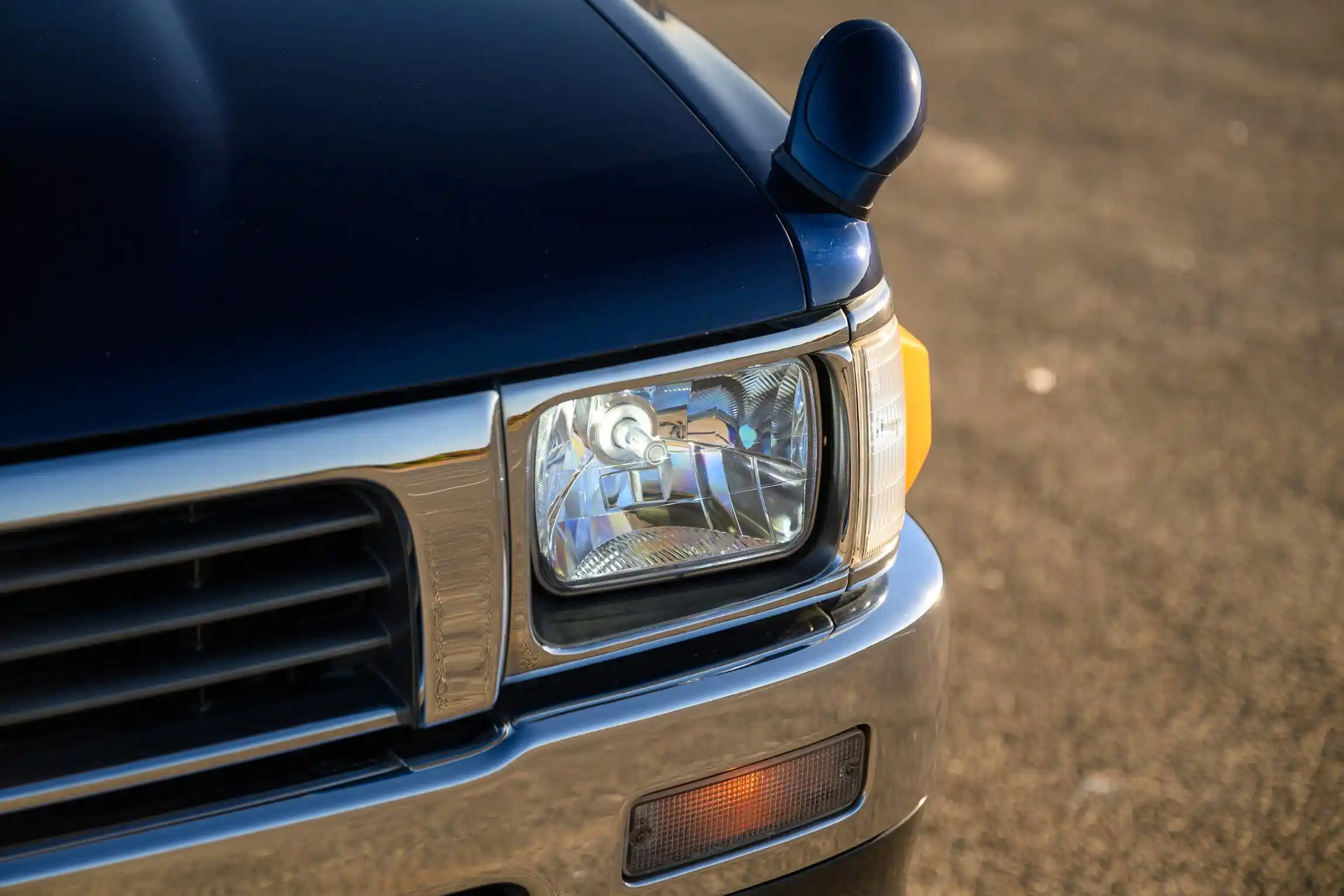 Sold: 1996 Toyota Hilux SSR 4×4