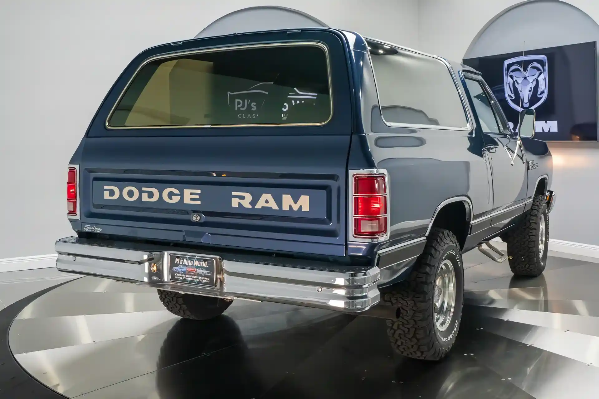 37k-Mile 1987 Dodge Ramcharger 4×4