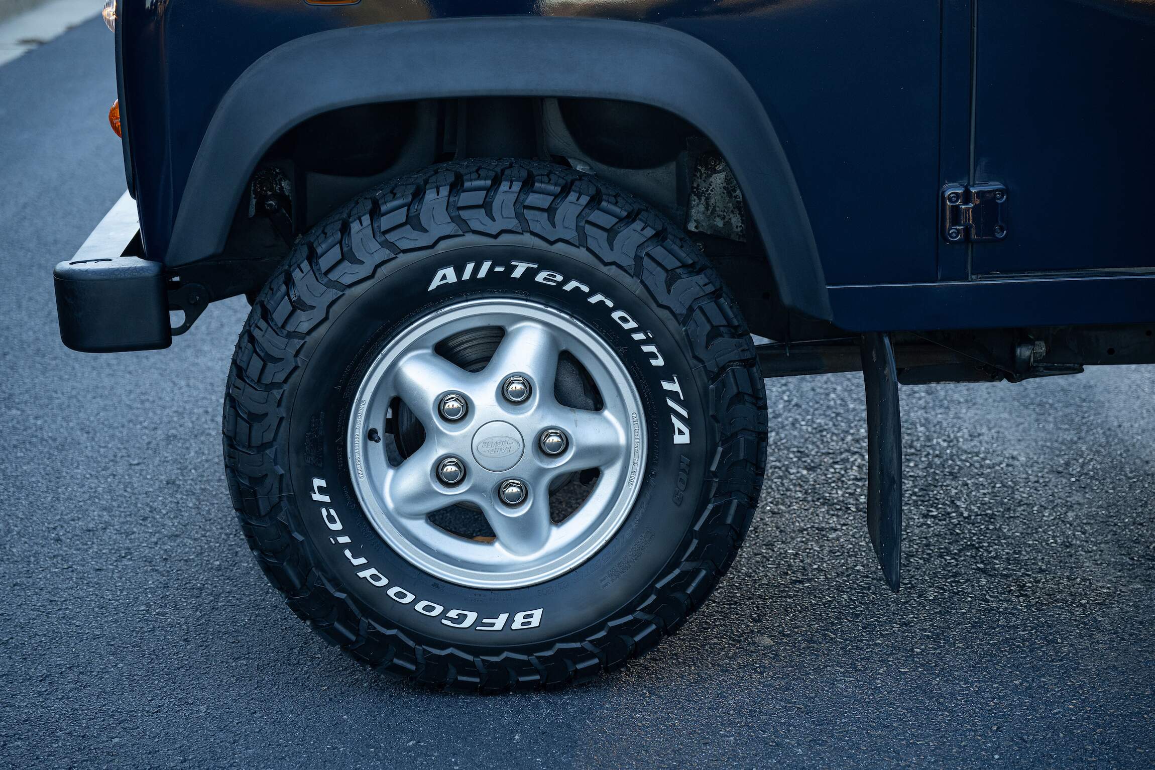 Sold: Td5-Powered 2000 Land Rover Defender 90 4×4