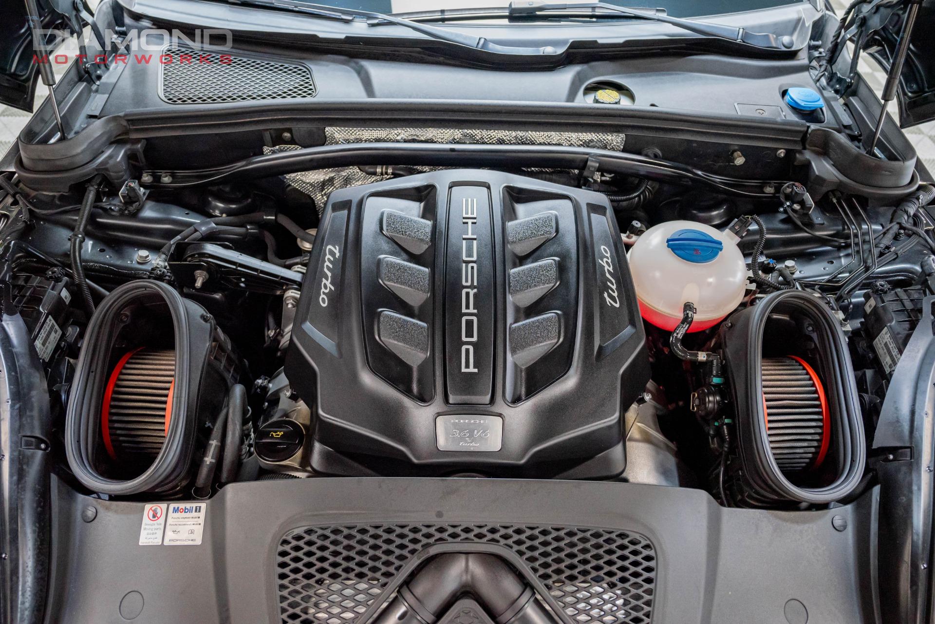 2018 Porsche Macan Turbo