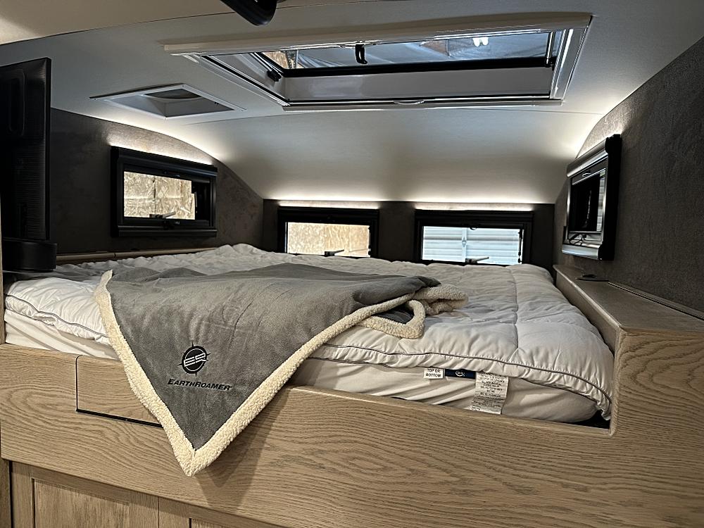 Sold: 2023 EarthRoamer XV-SX-002