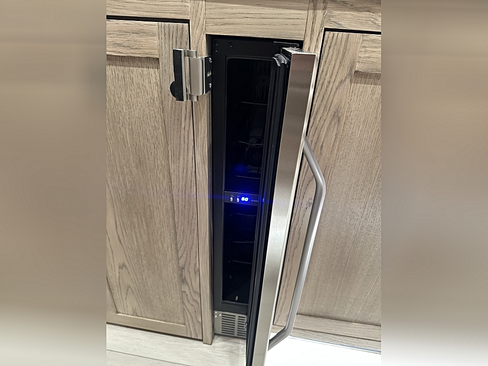 Sold: 2023 EarthRoamer XV-SX-002