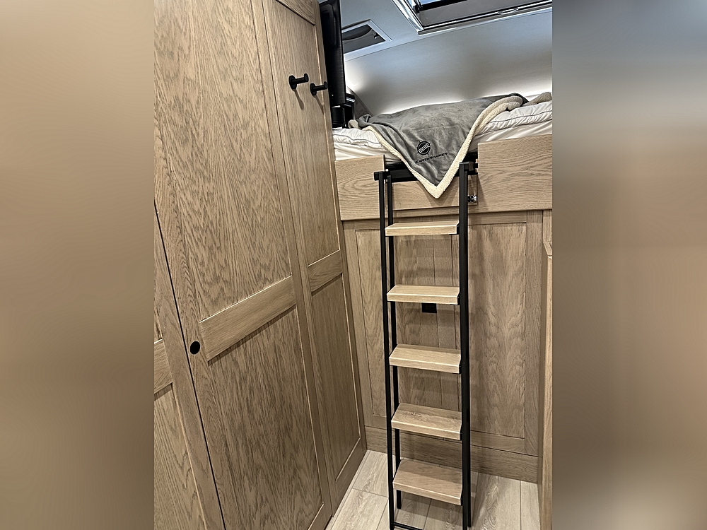 Sold: 2023 EarthRoamer XV-SX-002 - 5