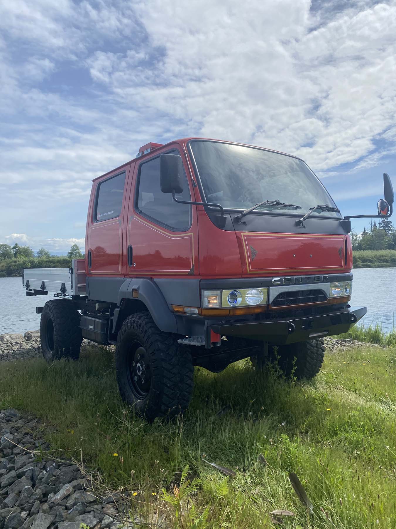 Sold: 1995 Mitsubishi Canter Doka 4x4