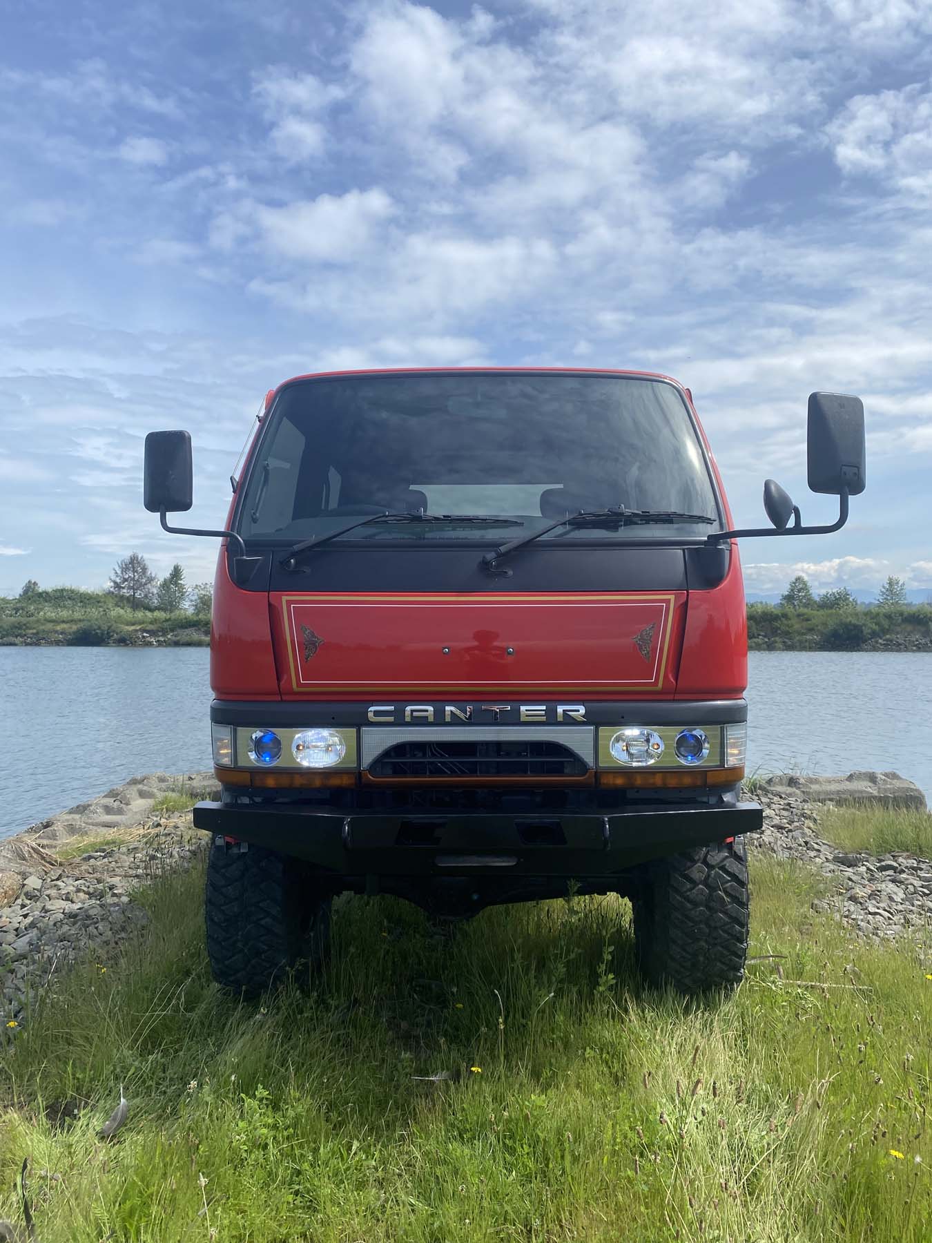 Sold: 1995 Mitsubishi Canter Doka 4x4