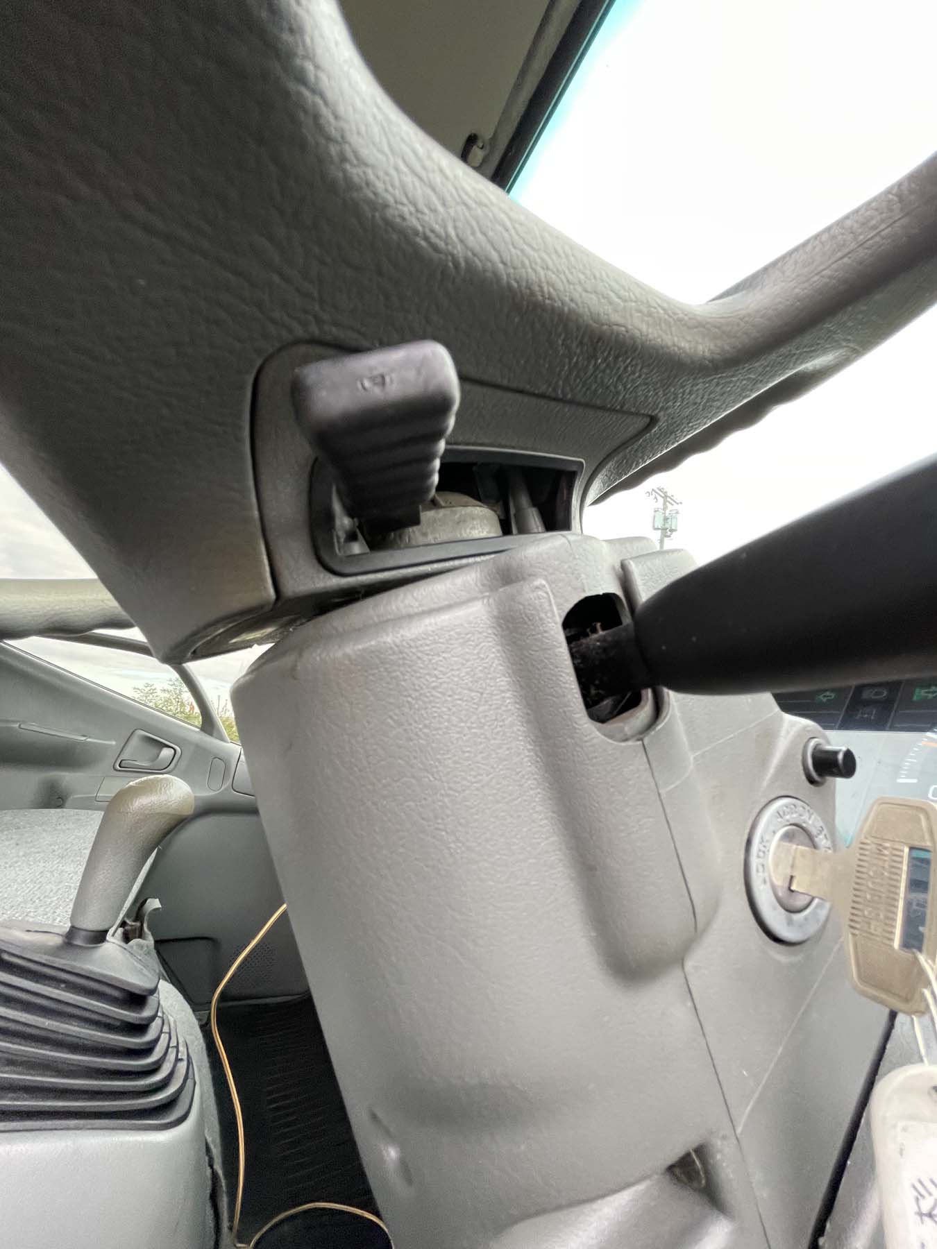 Sold: 1995 Mitsubishi Canter Doka 4x4