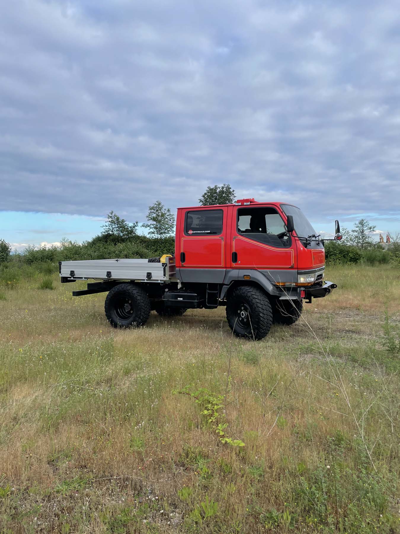 Sold: 1995 Mitsubishi Canter Doka 4x4