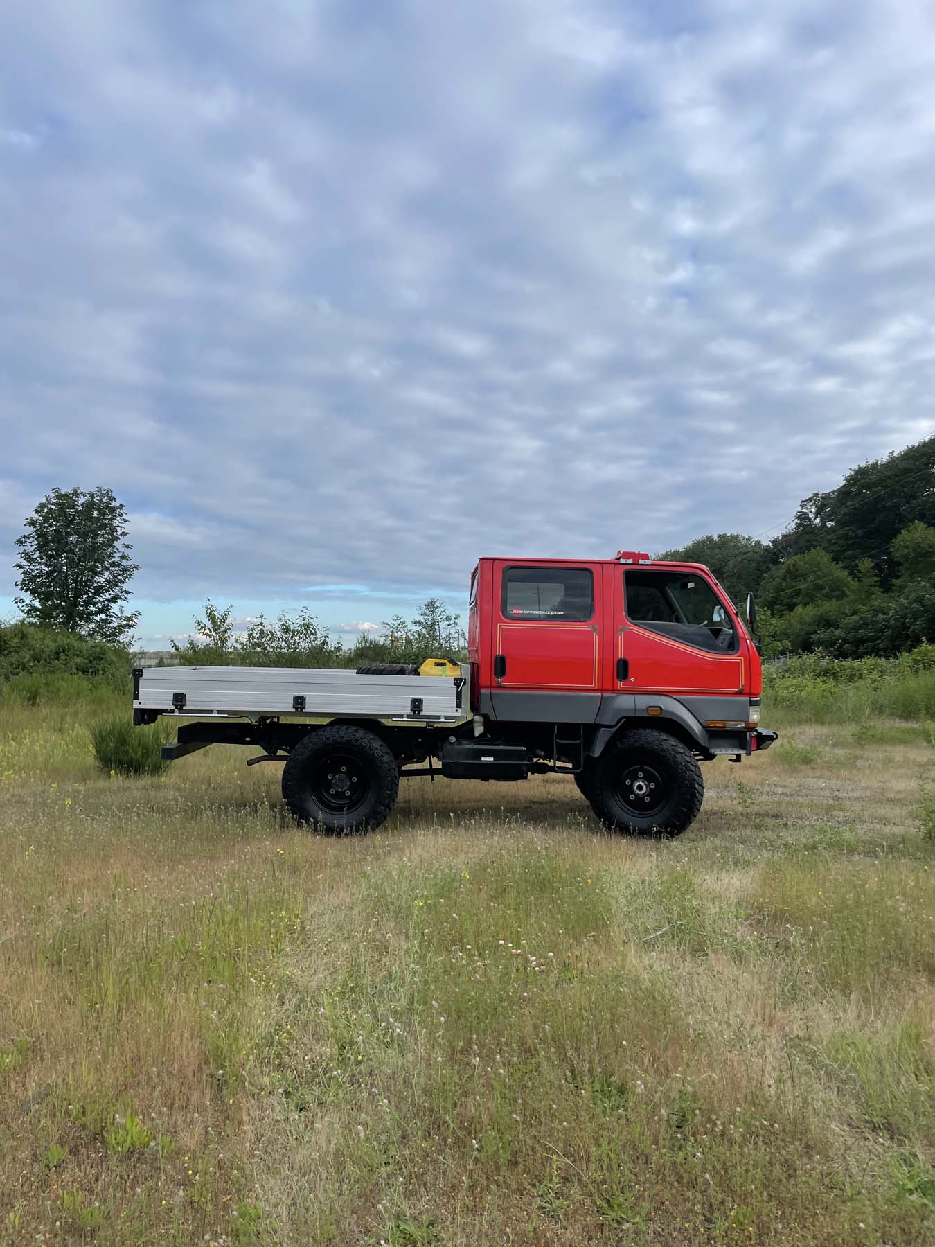 Sold: 1995 Mitsubishi Canter Doka 4x4
